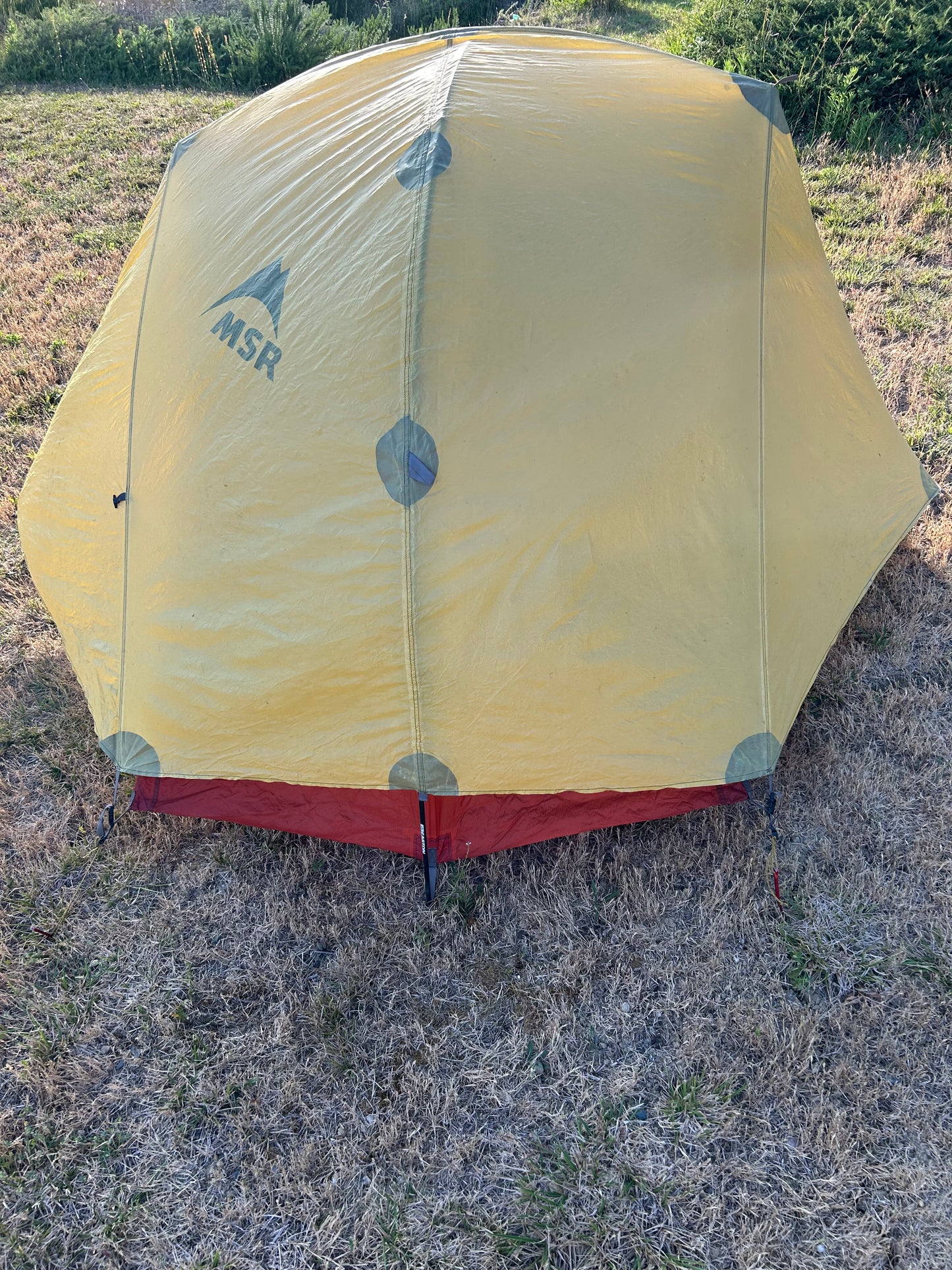 Location tente MSR carbon reflex 2 personnes. 35 euros / week-end et 55 euros / semaine