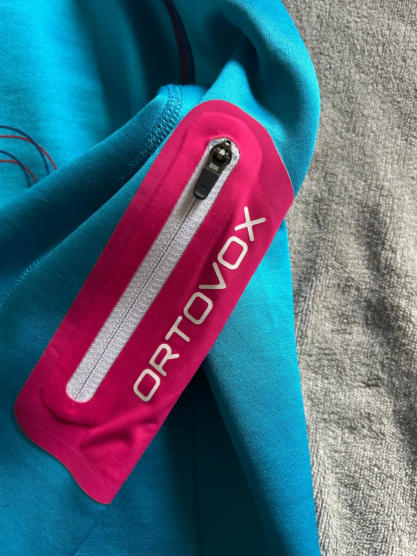 Pull Ortovox d’occasion pour femmes. Taille XS