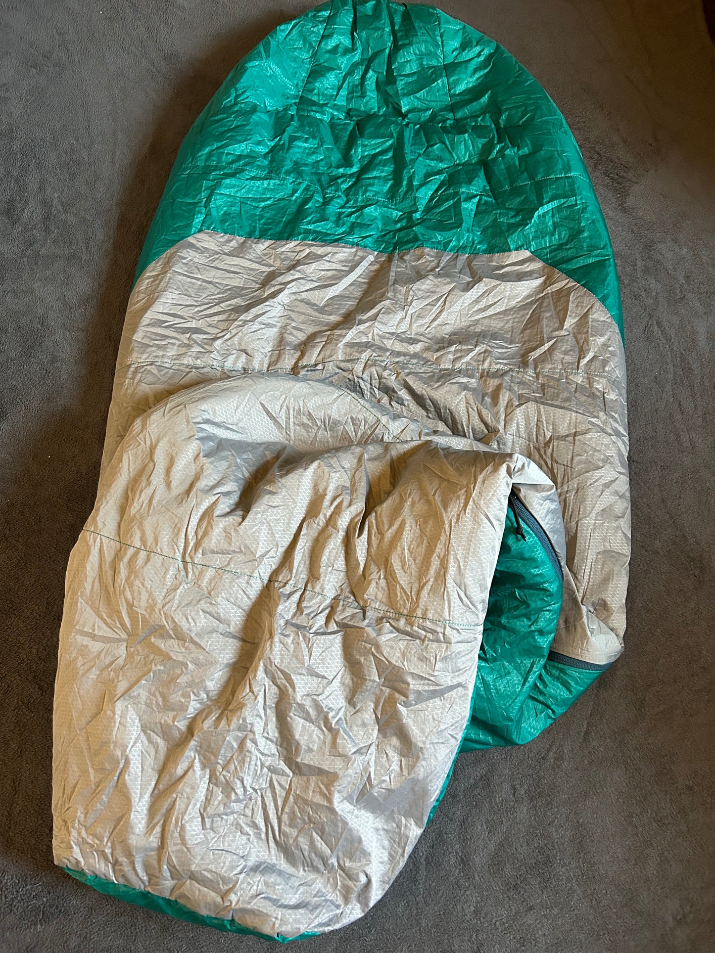 Sac de couchage forclaz d’occasion 10 degrés trek 500. Taille L