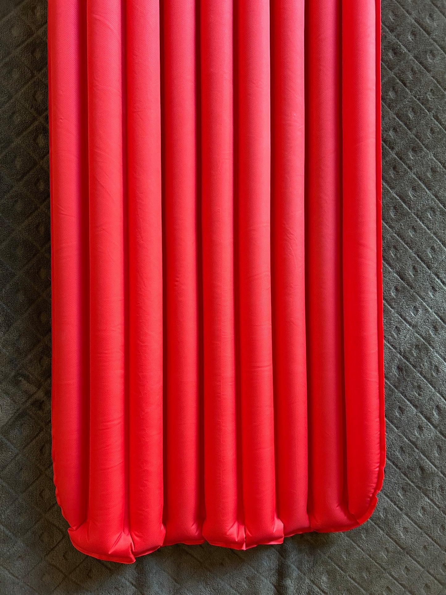 Matelas gonflable forclaz d’occasion. 550 grammes.
