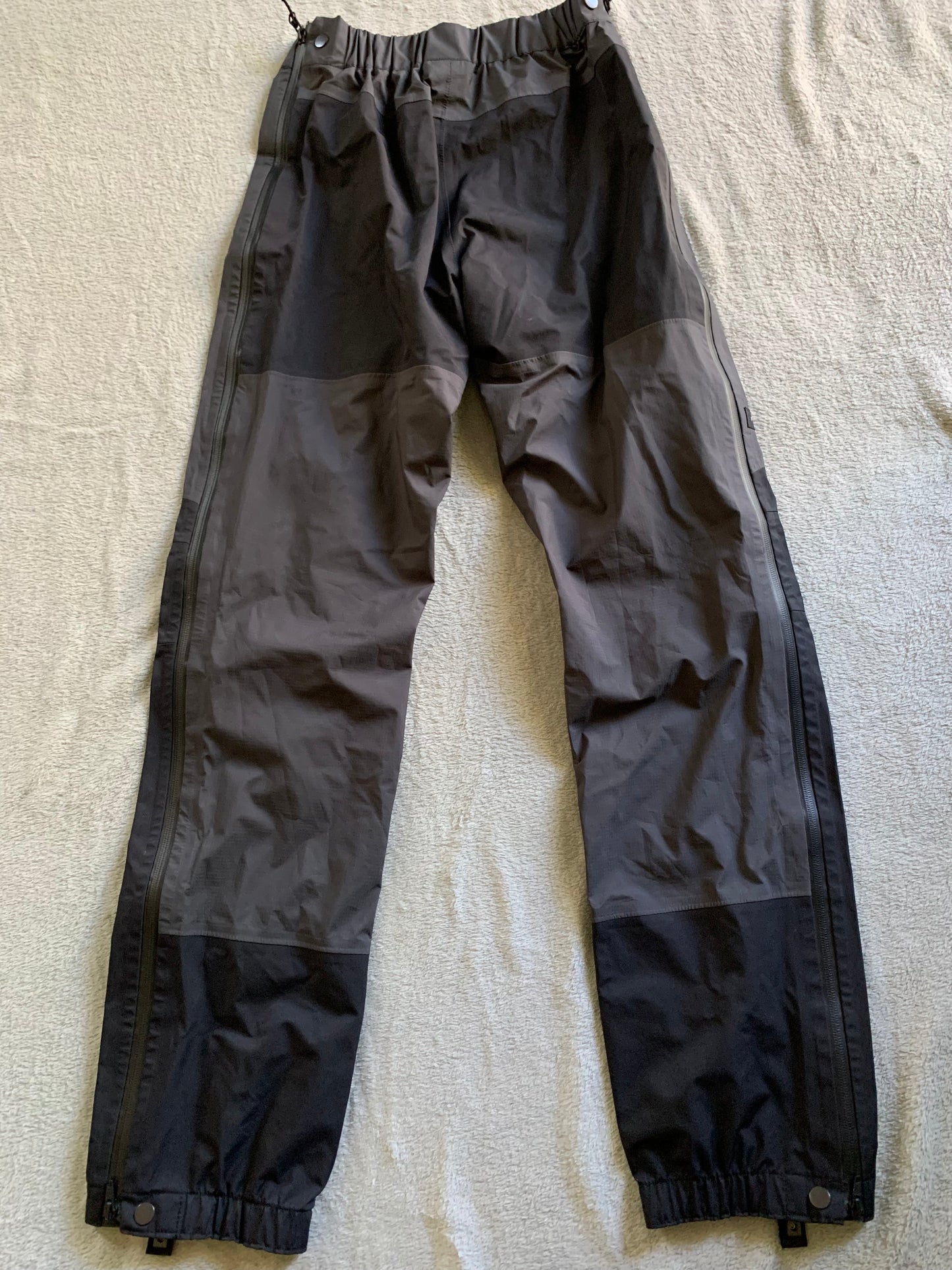 Pantalon imperméable forclaz d’occasion pour hommes. Taille xs/s