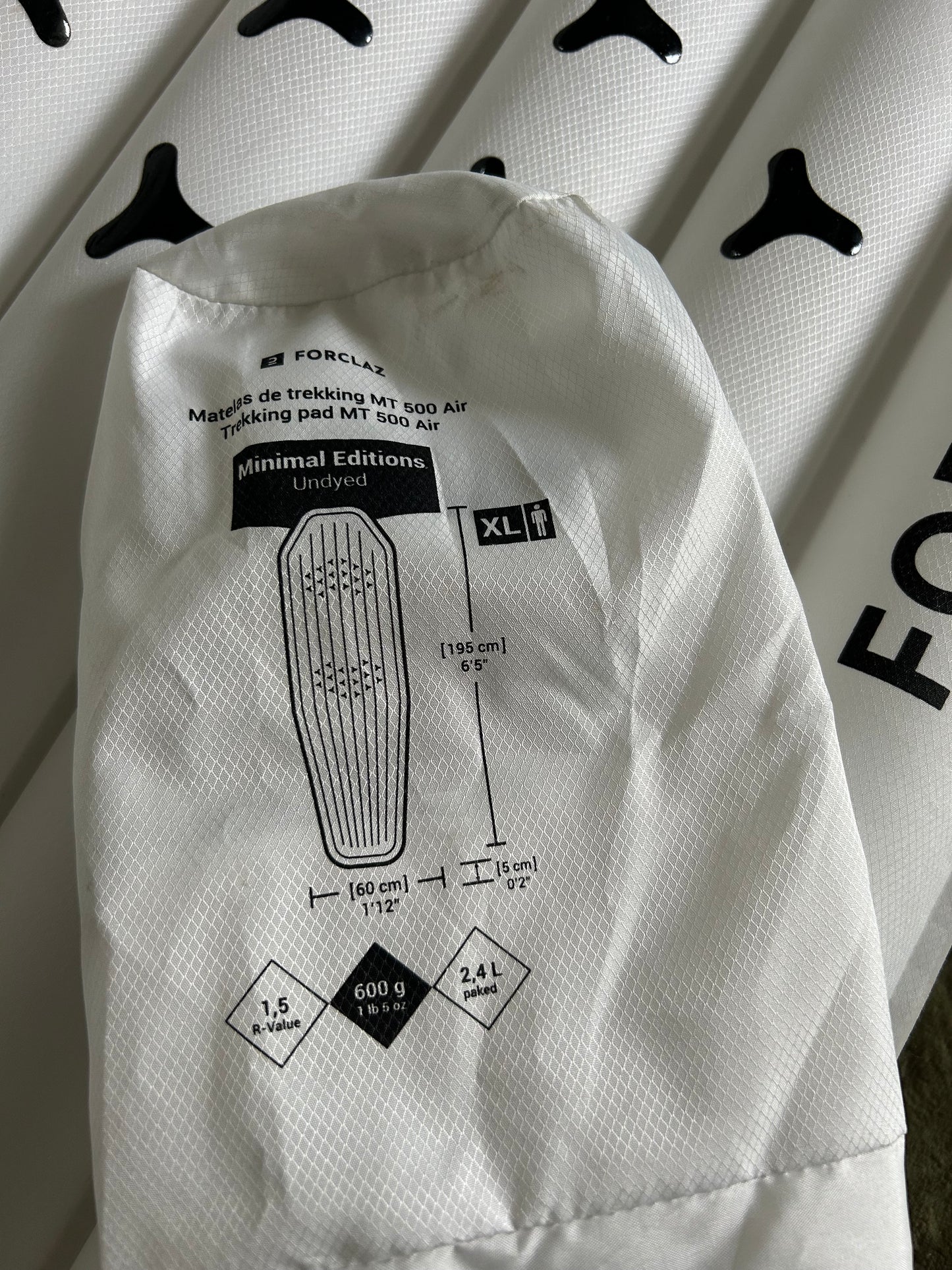 Location matelas gonflable forclaz. Taille XL. (10 euros / week-end ).