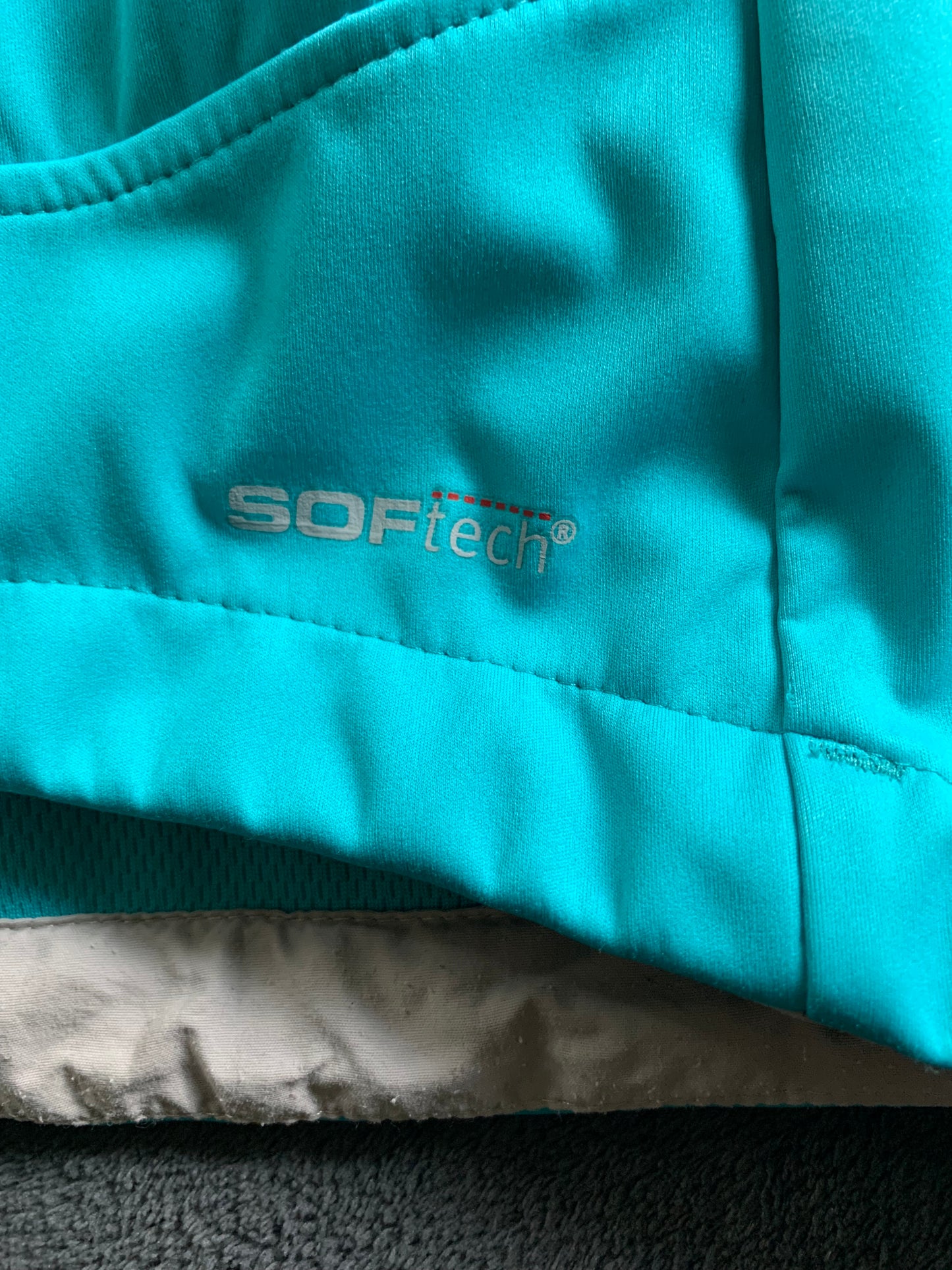 Veste Mammut d’occasion pour femmes. Taille XS.