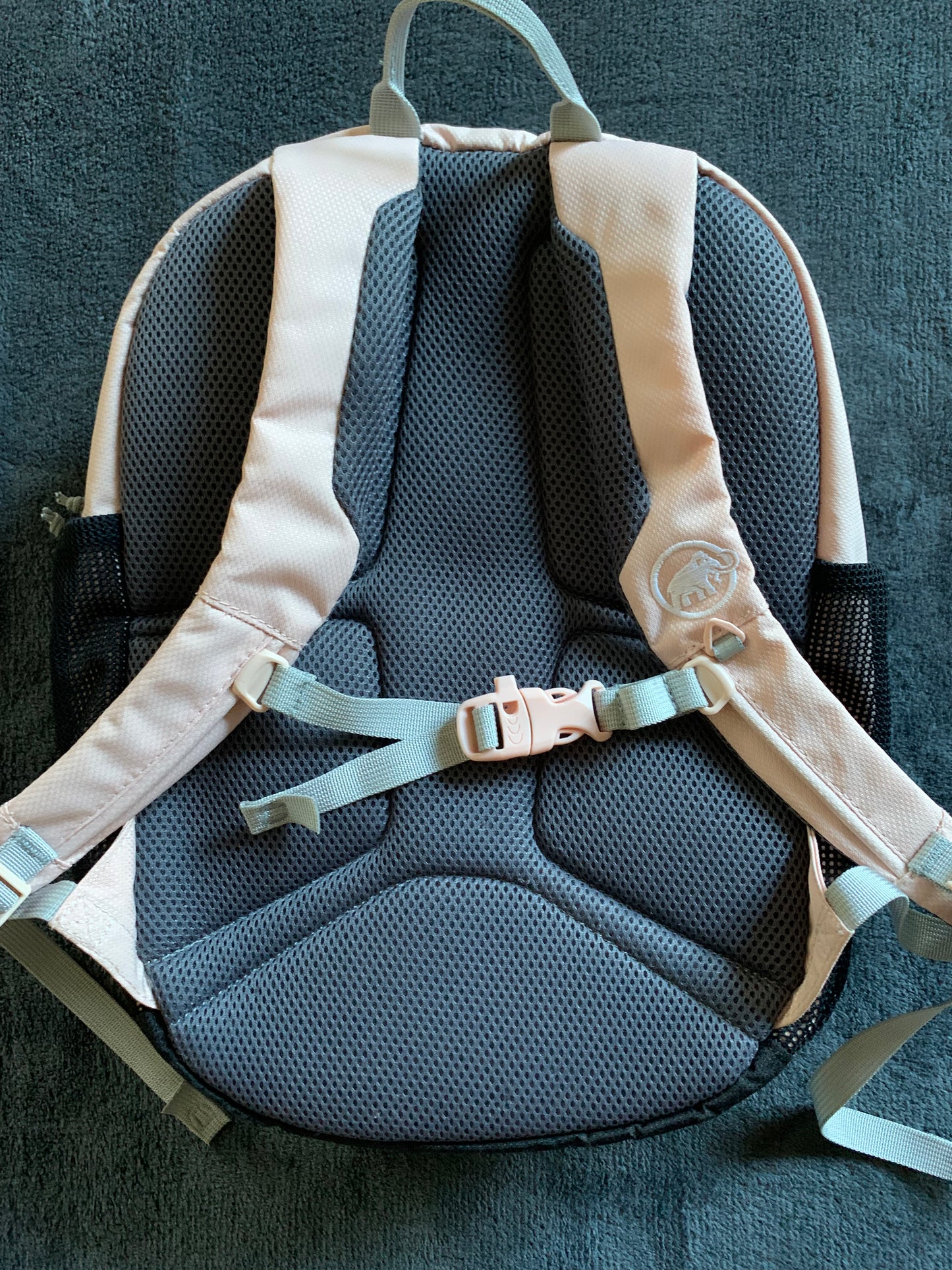 Sac à dos Mammut d’occasion pour enfants.