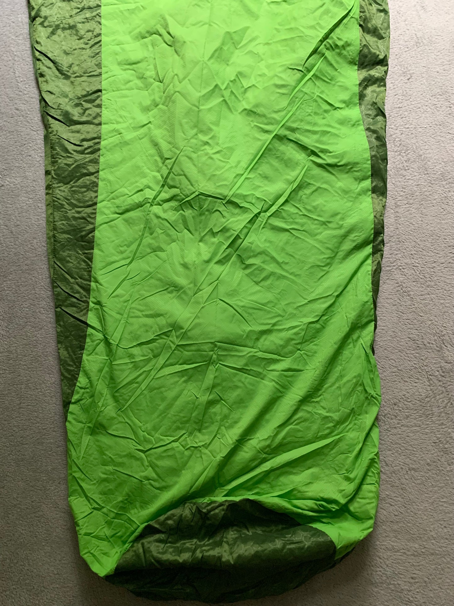 Sac de couchage quechua d’occasion 15 degrés. Taille XL