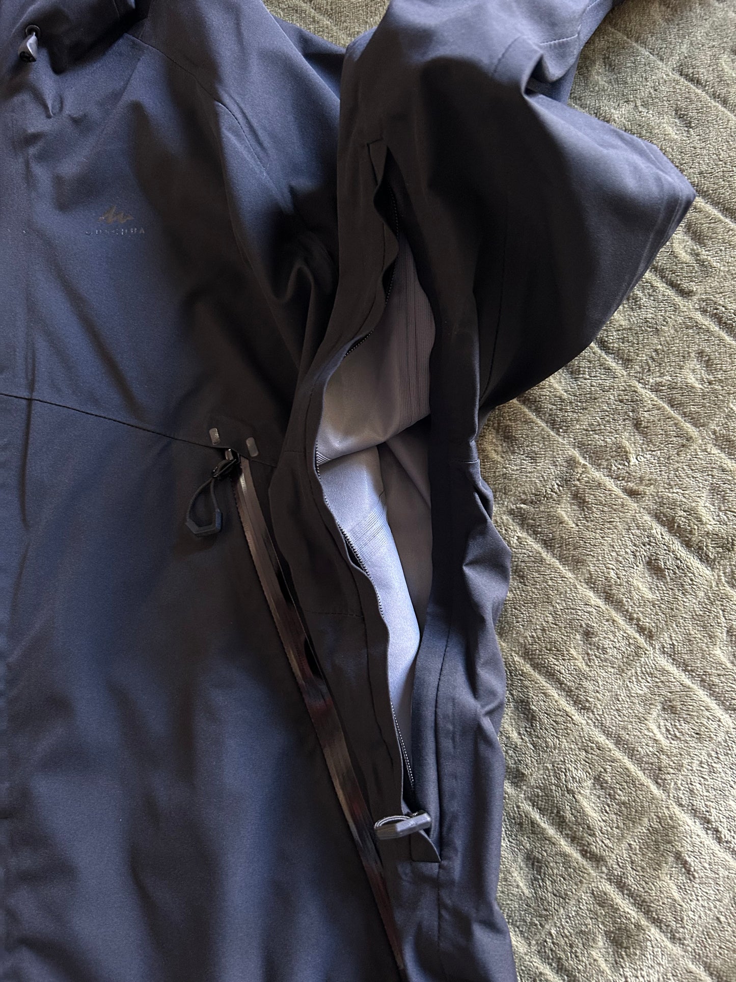 Veste imperméable quechua MH500 d’occasion pour hommes . Taille L/XL