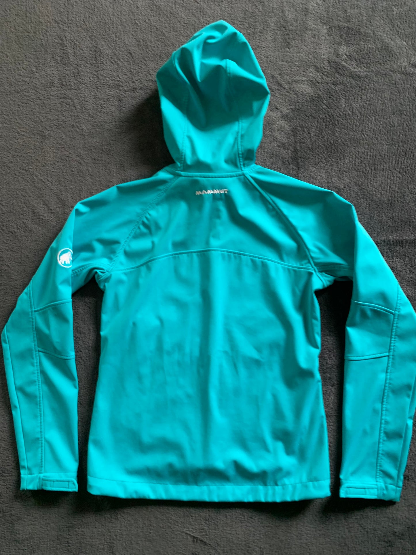 Veste Mammut d’occasion pour femmes. Taille XS.
