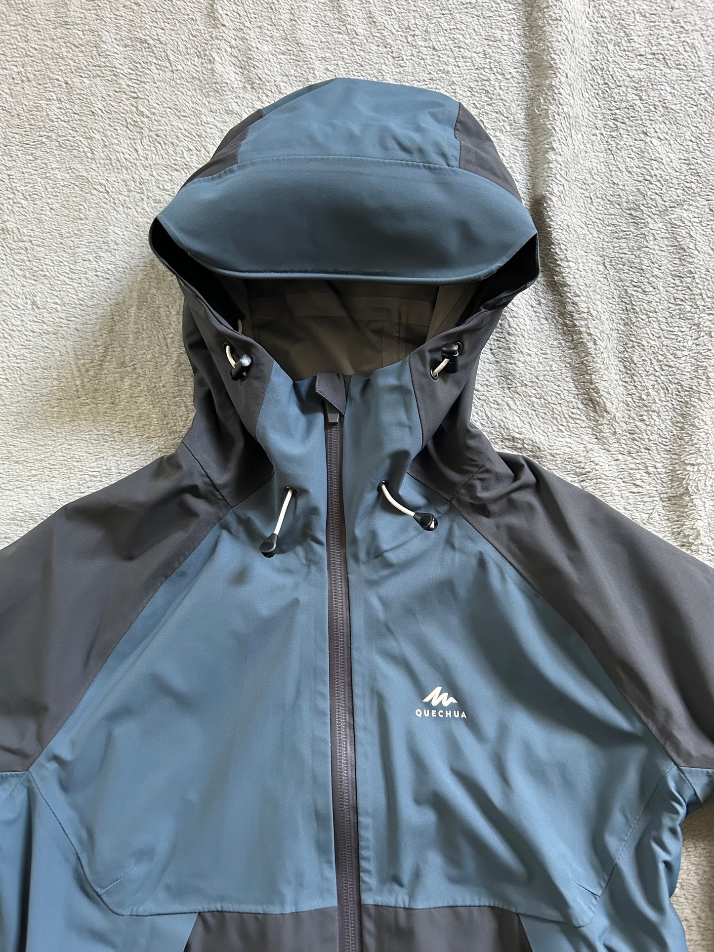 Veste imperméable quechua d’occasion pour femmes. Taille S