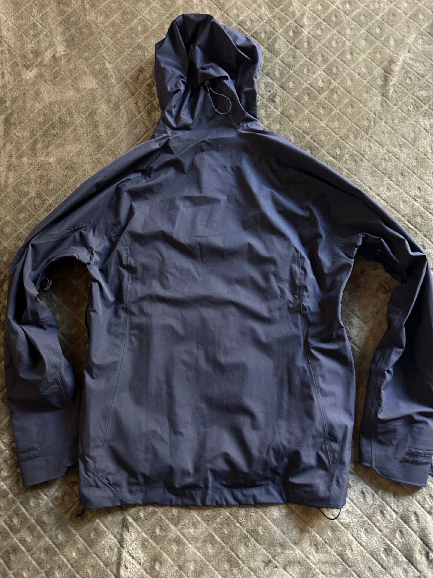 Veste imperméable quechua MH500 d’occasion pour hommes . Taille L/XL