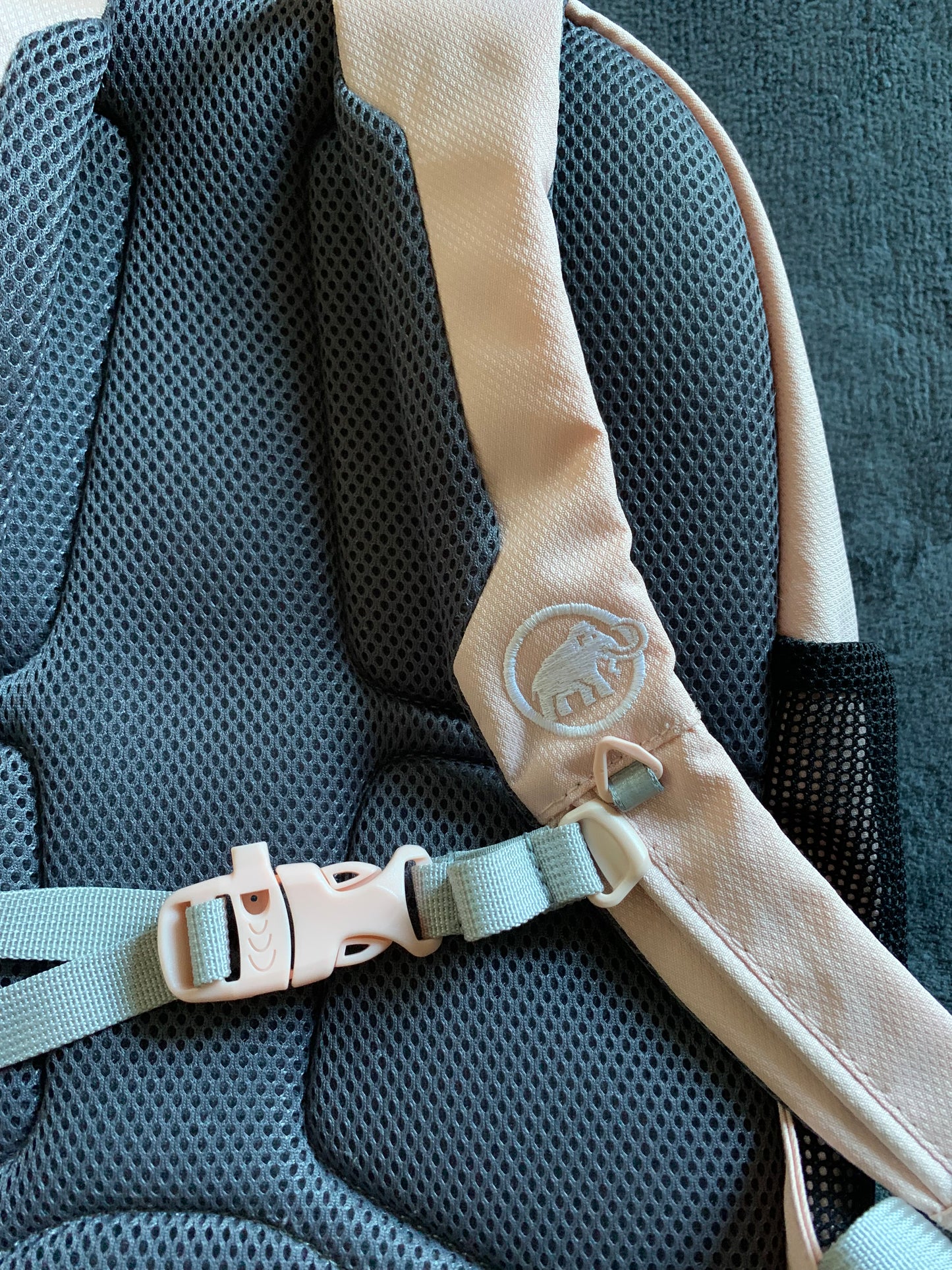 Sac à dos Mammut d’occasion pour enfants.