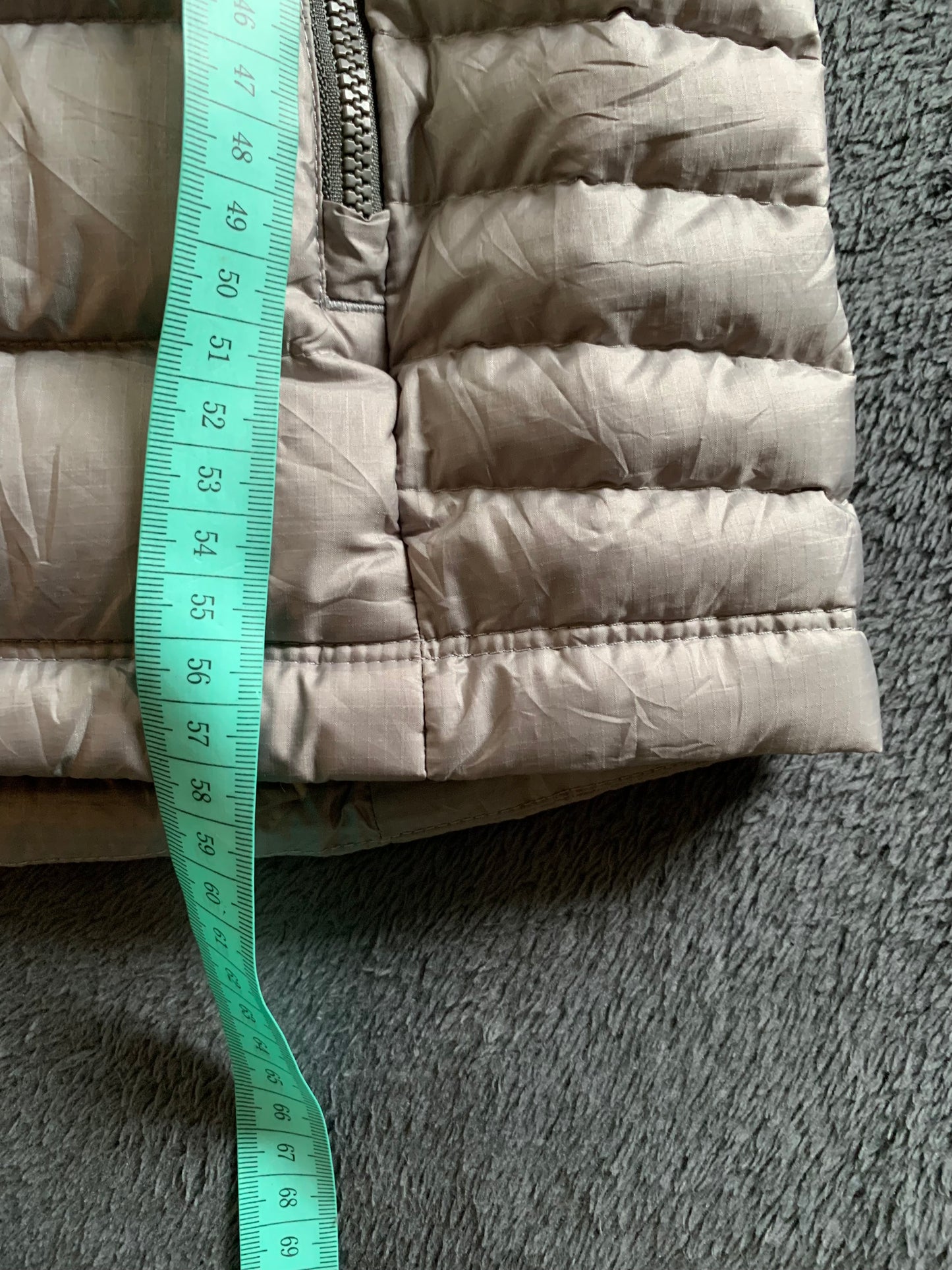 Doudoune sans manches patagonia d’occasion pour femmes. Taille xs.