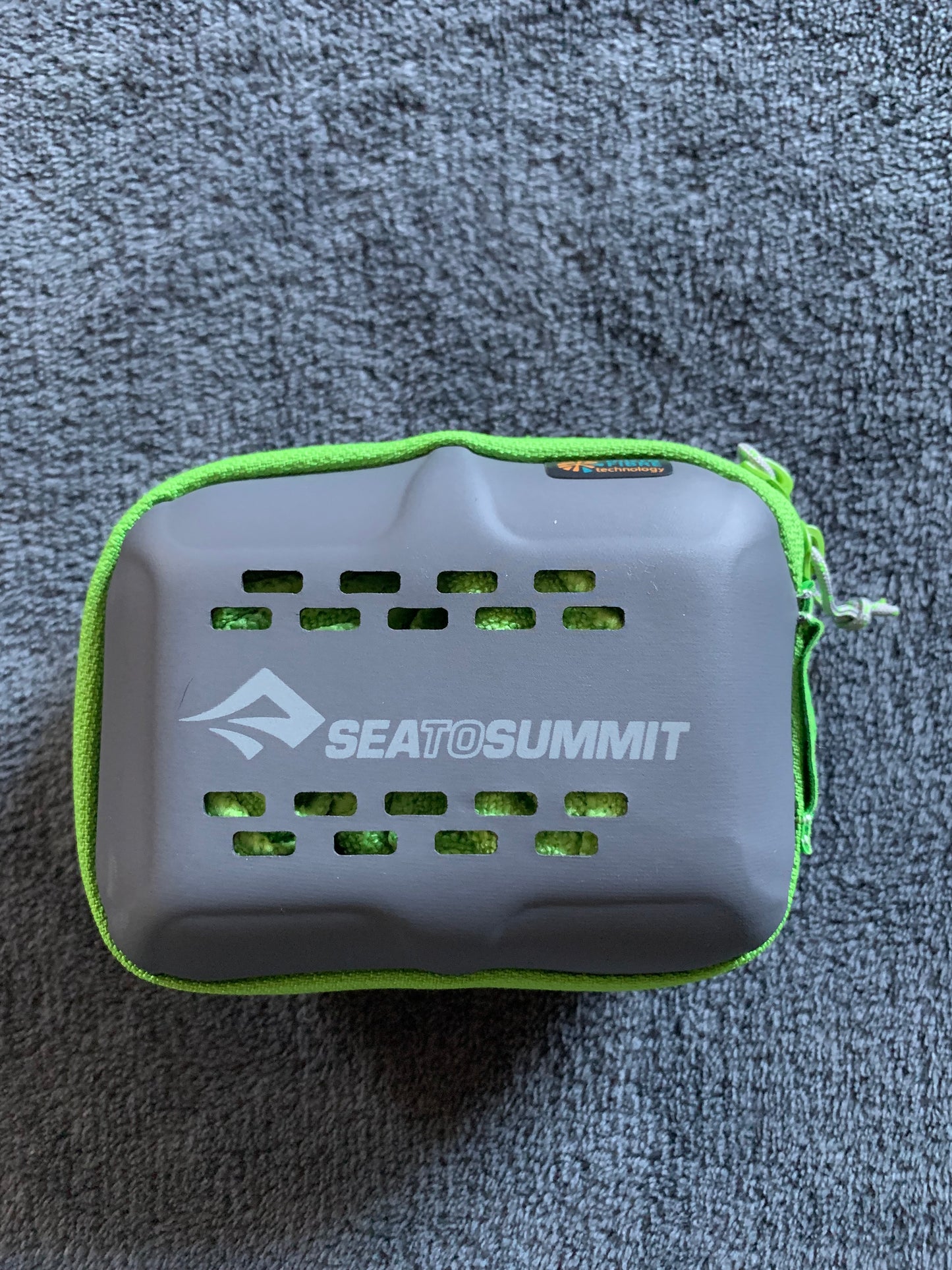 Serviette microfibre sea to summit d’occasion.