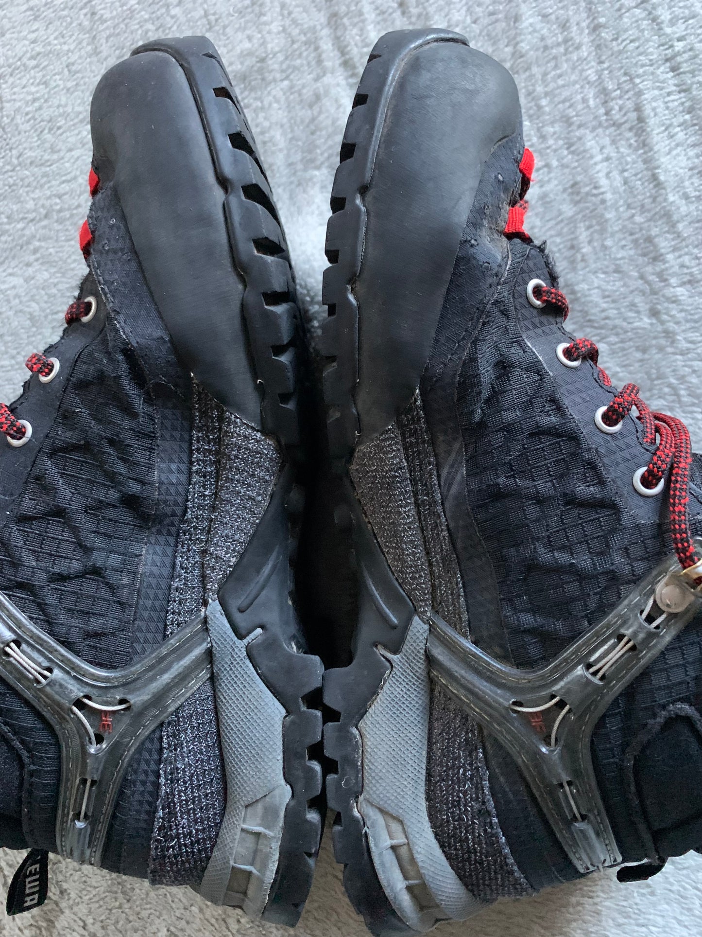 Chaussures de randonnée salewa gore tex d’occasion pour femmes. Taille 39