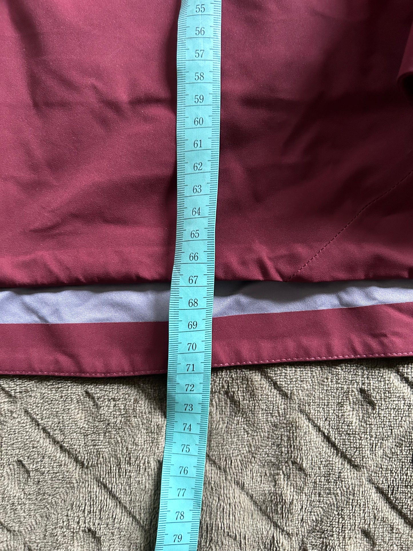 Veste imperméable quechua MH500 d’occasion pour femme. Taille 2XL.