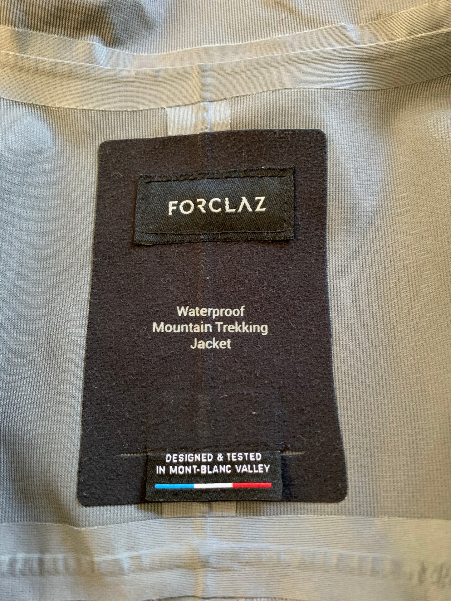 Imperméable forclaz d’occasion pour femmes. Taille S/M