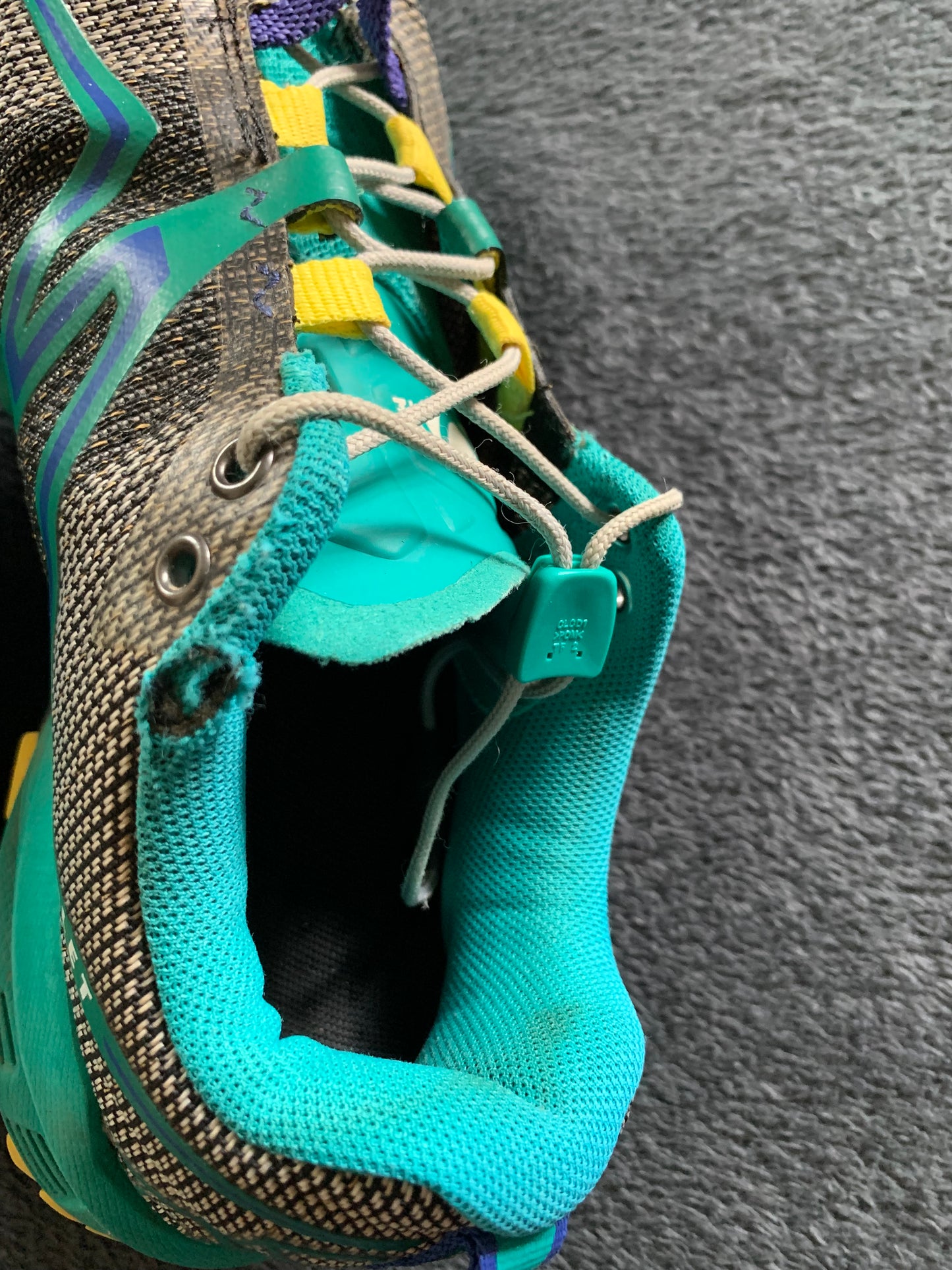 Baskets trail/running millet d’occasion pour femmes. Taille 39,5.