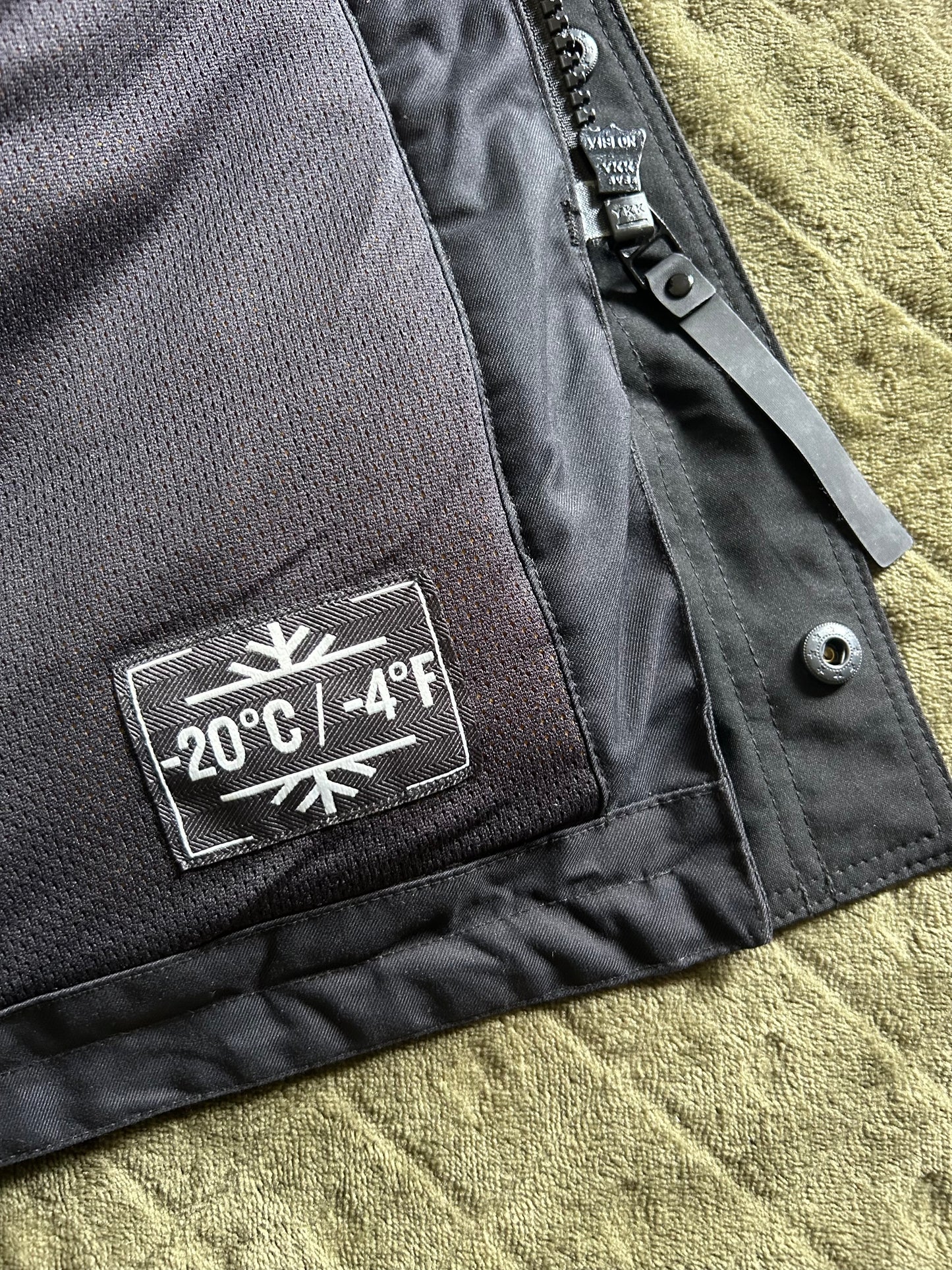 Parka quechua grand froid d’occasion pour hommes. Taille S