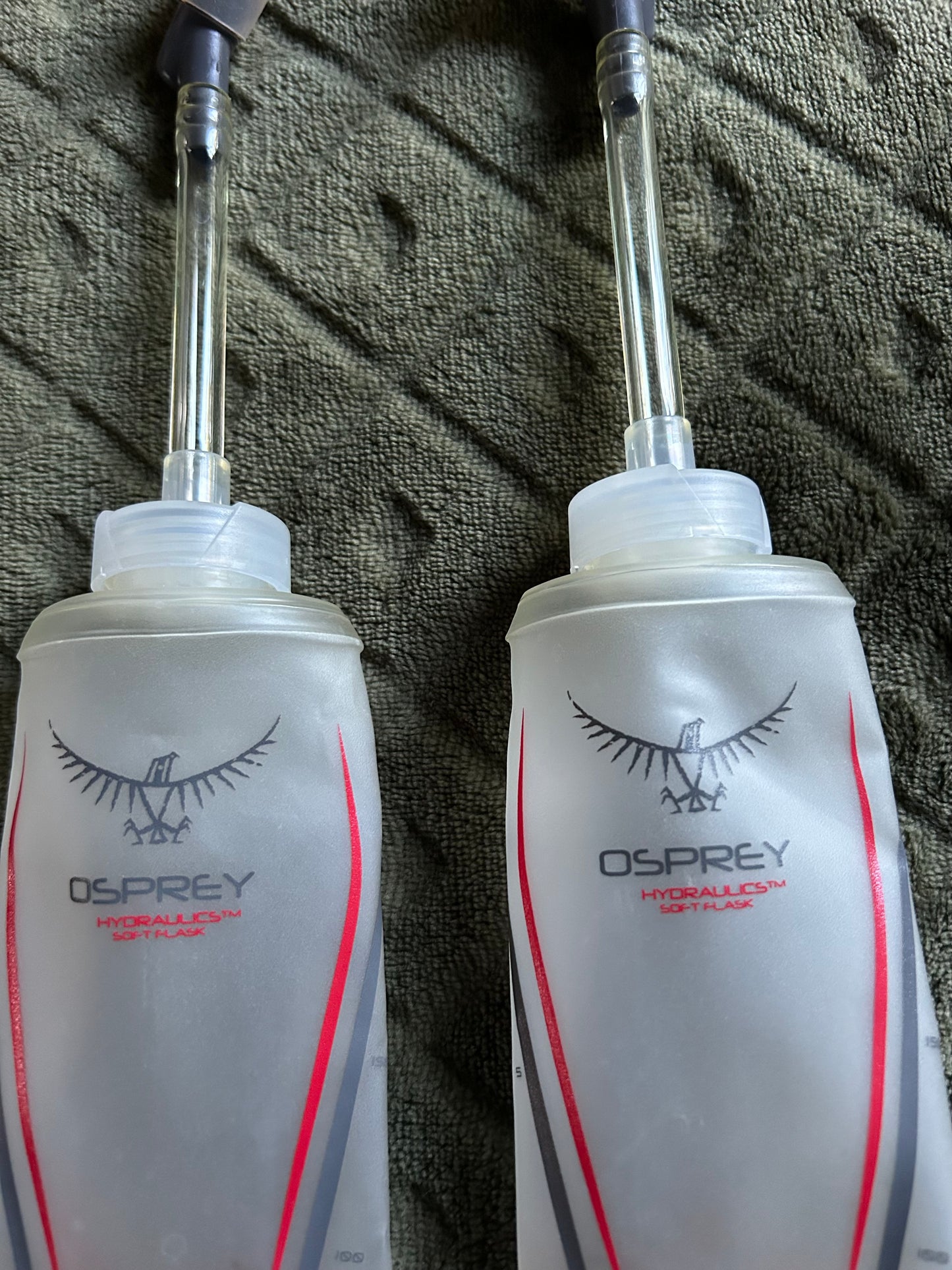 Gourdes souples d’hydratation Osprey d’occasion. 250 ml.