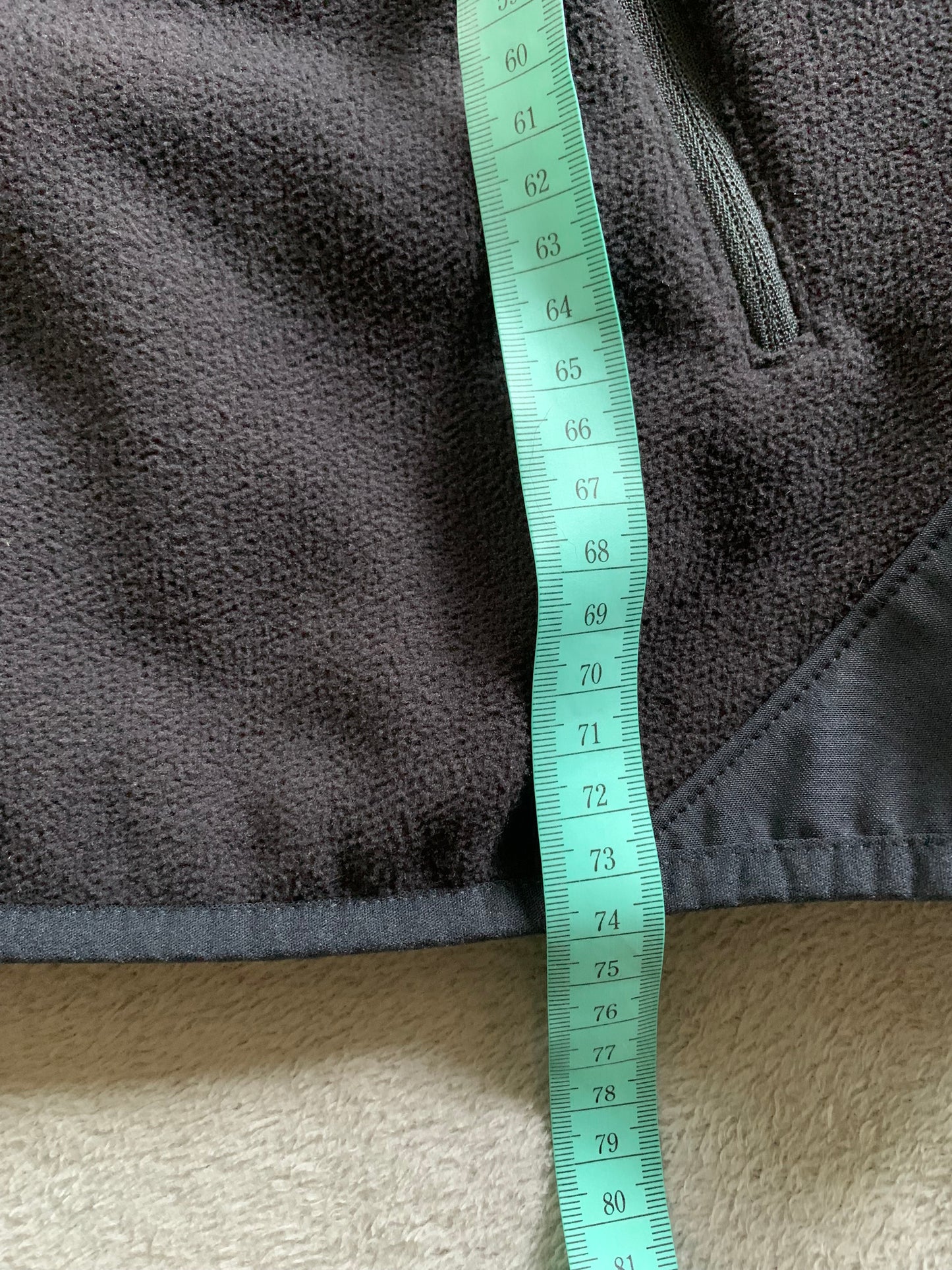 Veste polaire quechua d’occasion pour hommes. Taille XL/XXL.