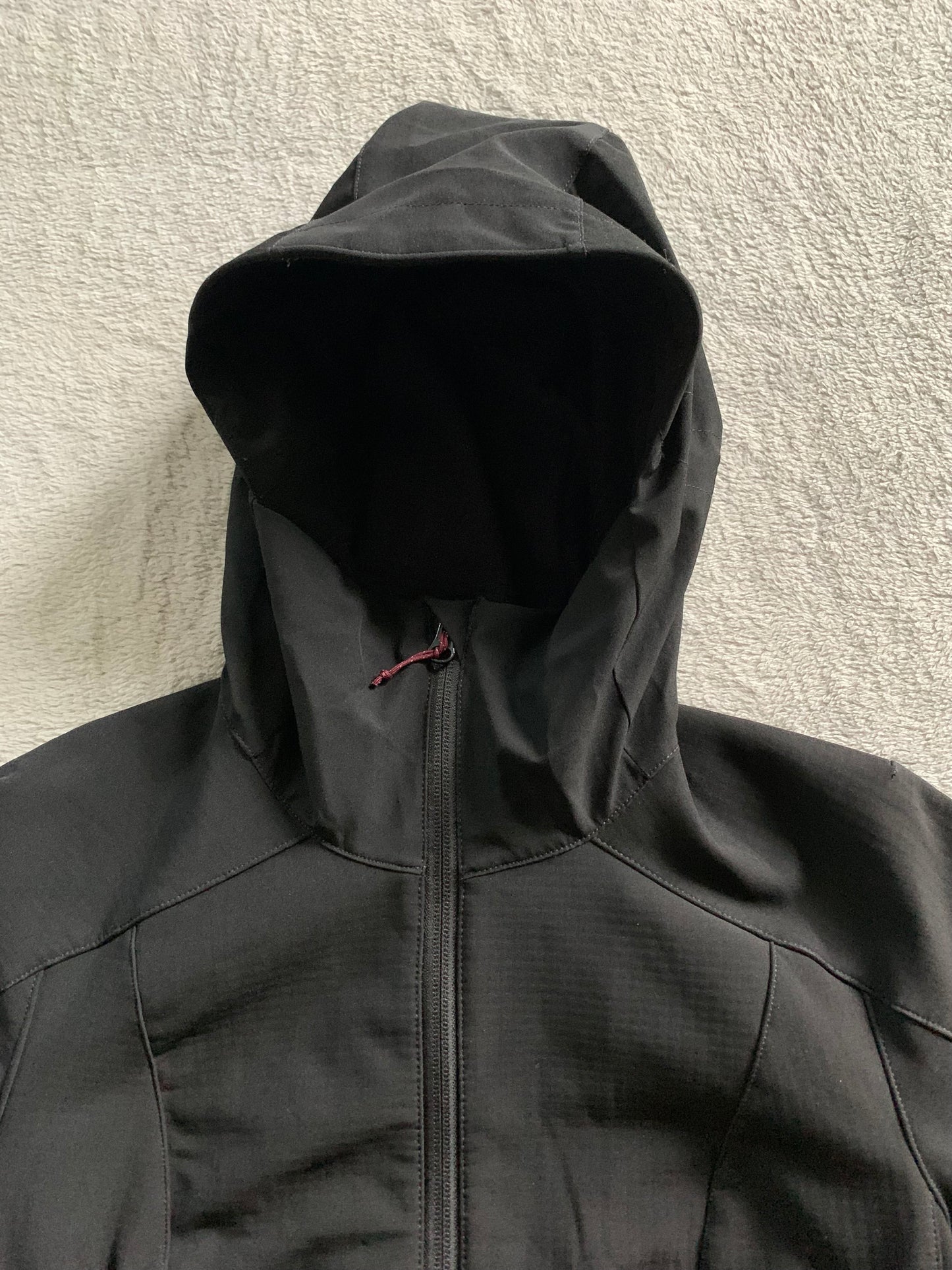 Veste de randonnée forclaz d’occasion pour femmes. Taille XS/S