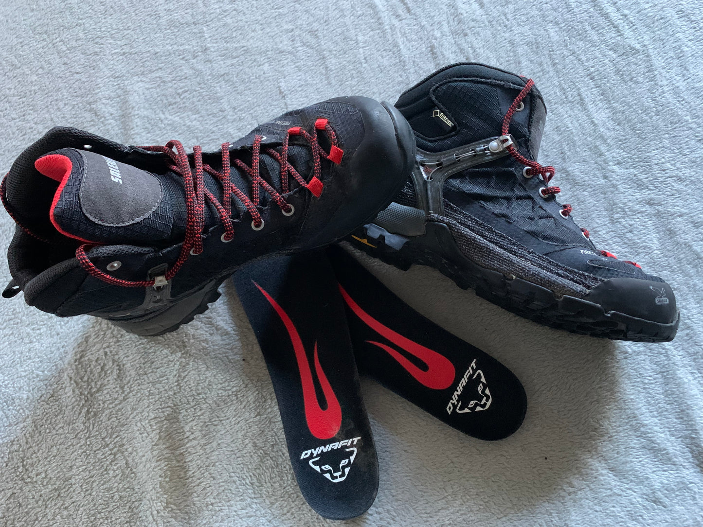 Chaussures de randonnée salewa gore tex d’occasion pour femmes. Taille 39
