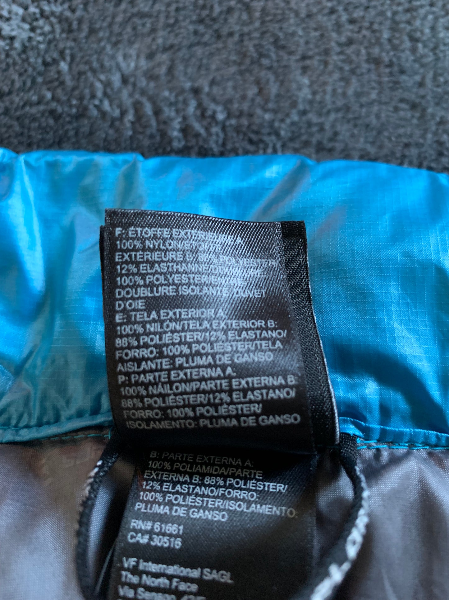 Doudoune sans manches the north face d’occasion pour femmes. Taille XS.