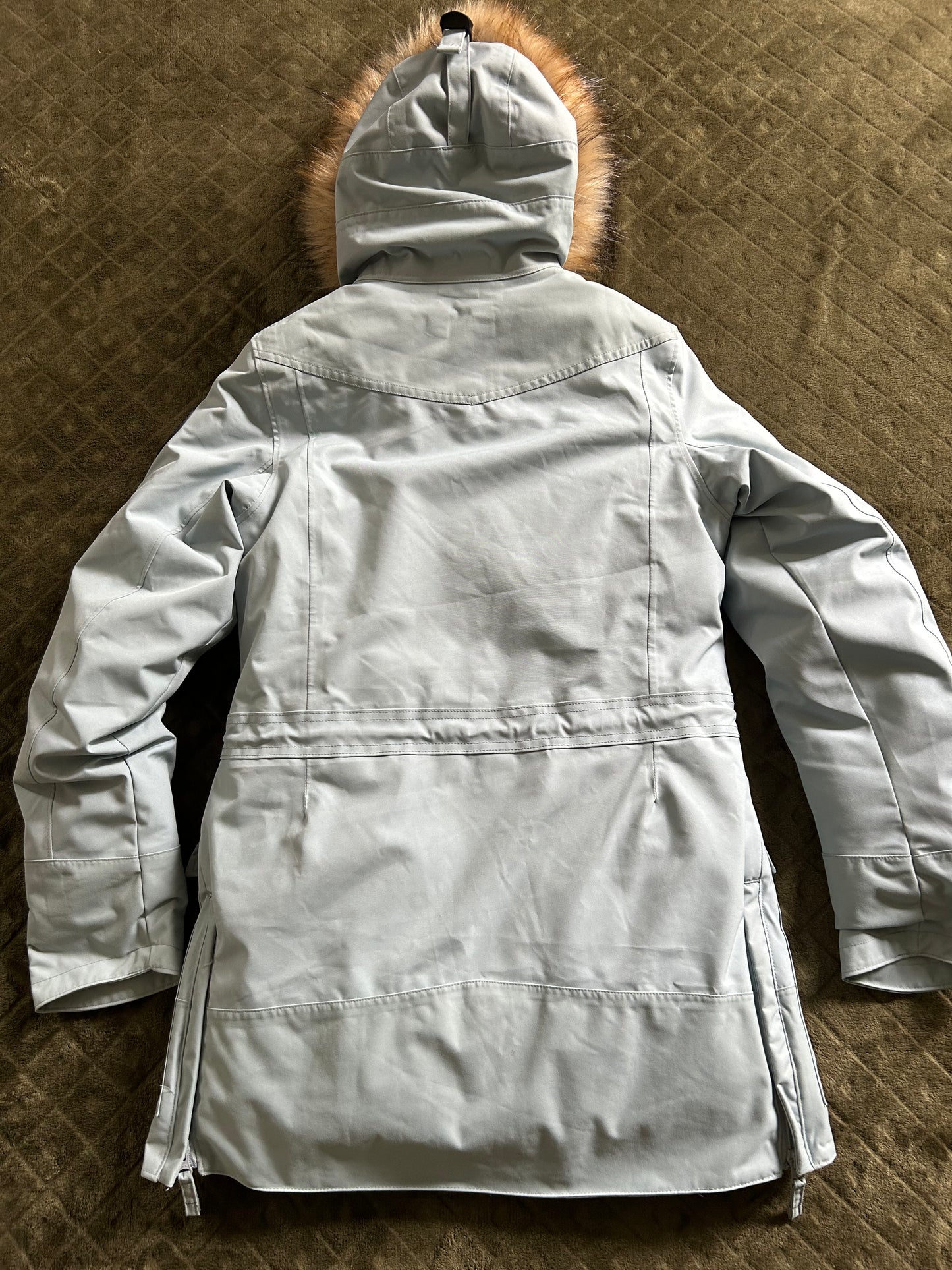 Parka quechua grand froid d’occasion pour femmes. Taille XS