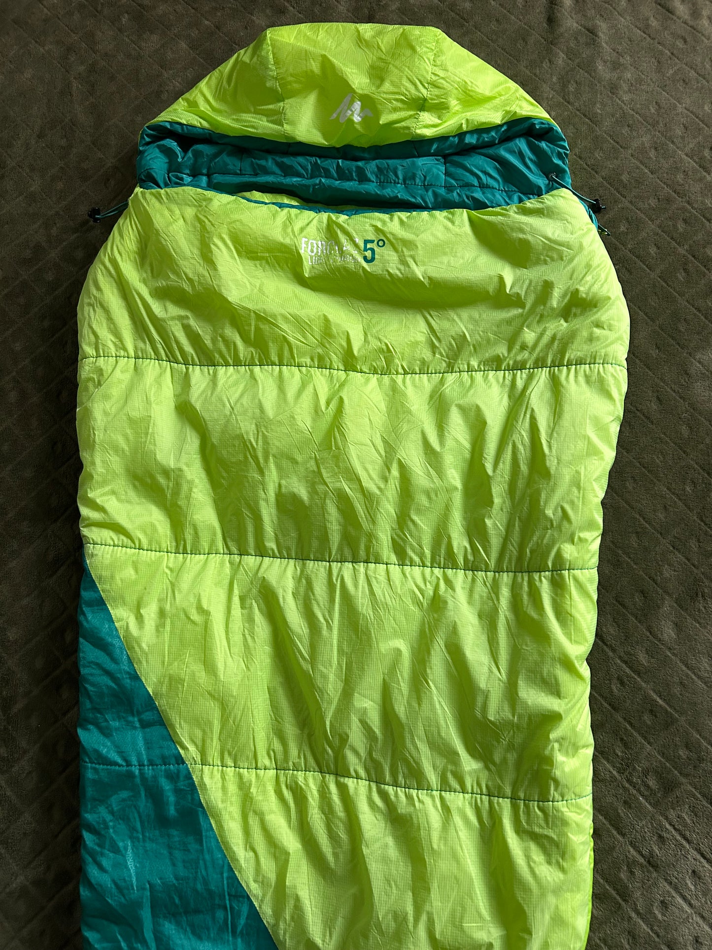 Sac de couchage forclaz d’occasion. 5 degrés. 160 cm.