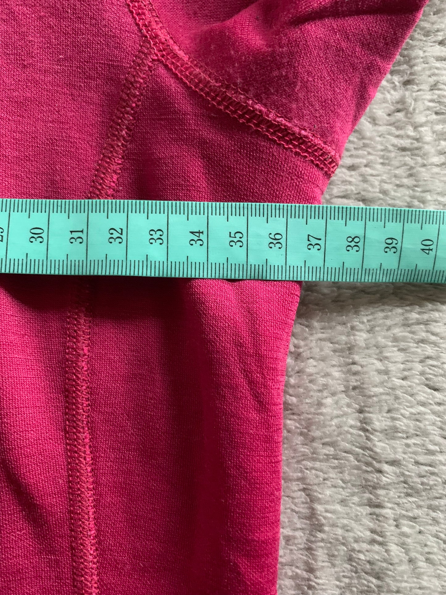 Haut thermique ortovox d’occasion pour femmes. Taille xs.
