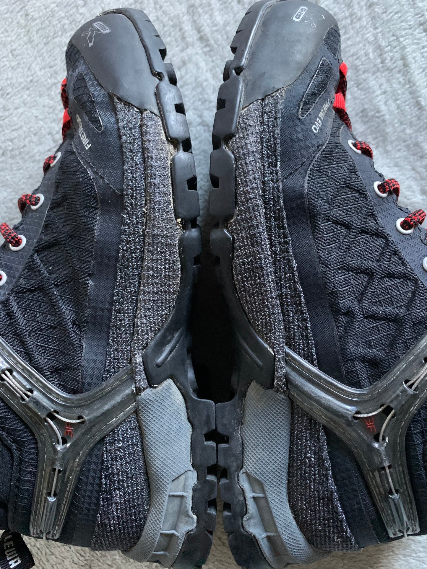 Chaussures de randonnée salewa gore tex d’occasion pour femmes. Taille 39