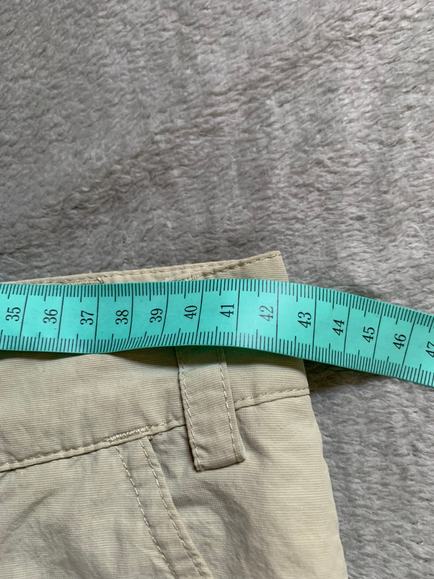 Pantalon de randonnée Fjallraven d’occasion pour femmes. Taille M/L