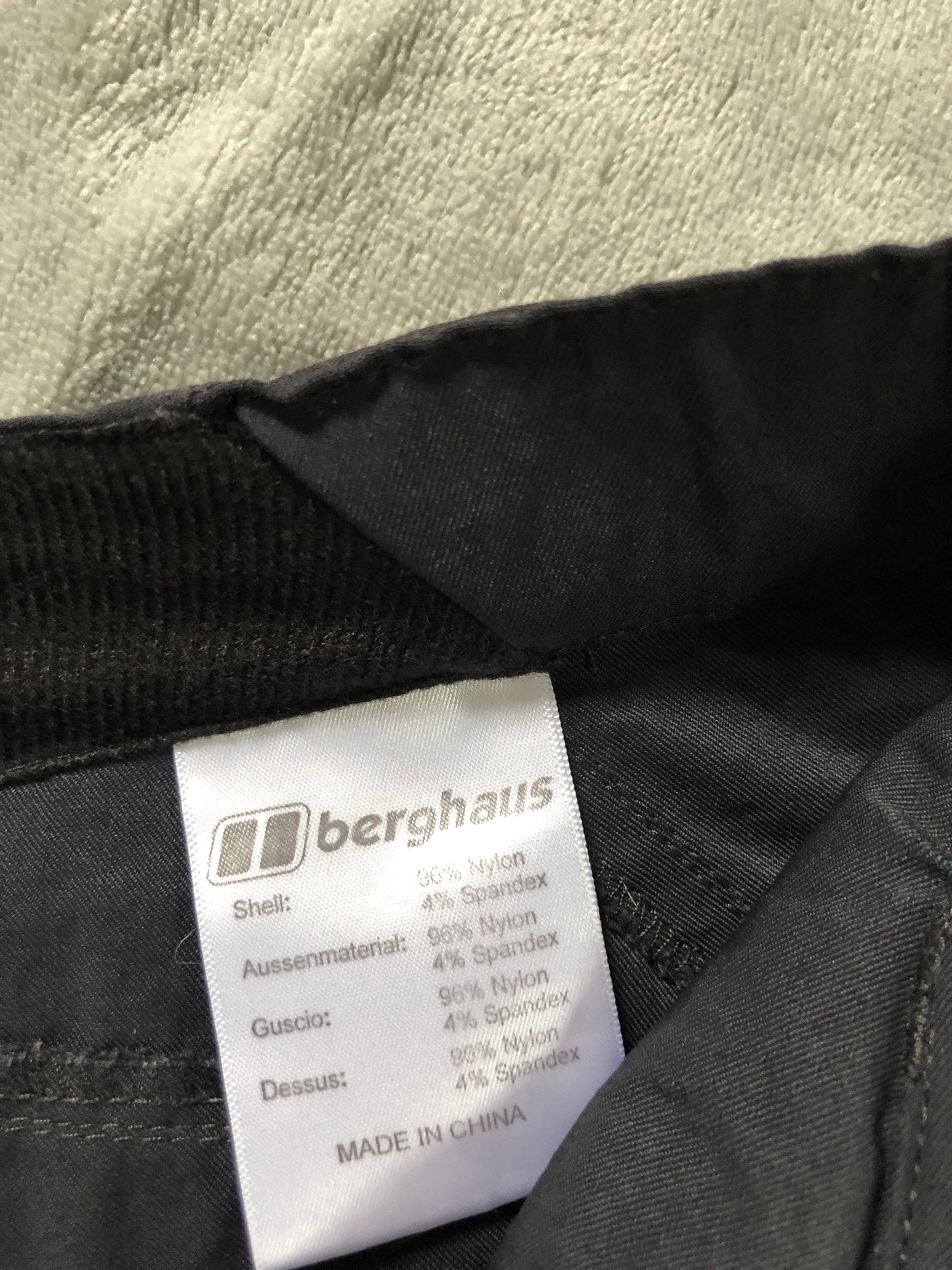 Pantalon de randonnée Berghaus d’occasion pour femmes. Taille S.