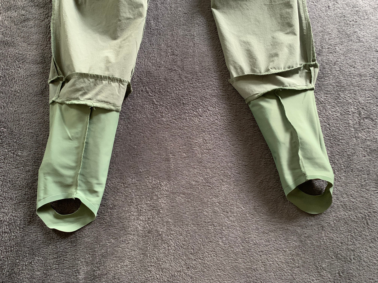 Pantalon de randonnée forclaz d’occasion pour femmes. Taille M/L