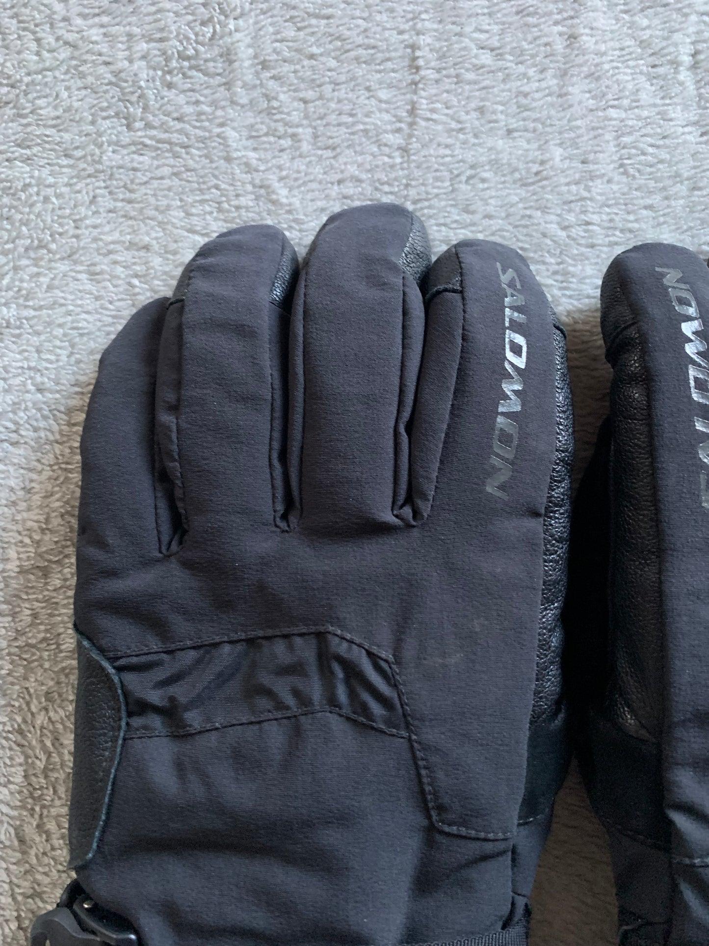 Gants de ski Salomon d’occasion. Taille L.