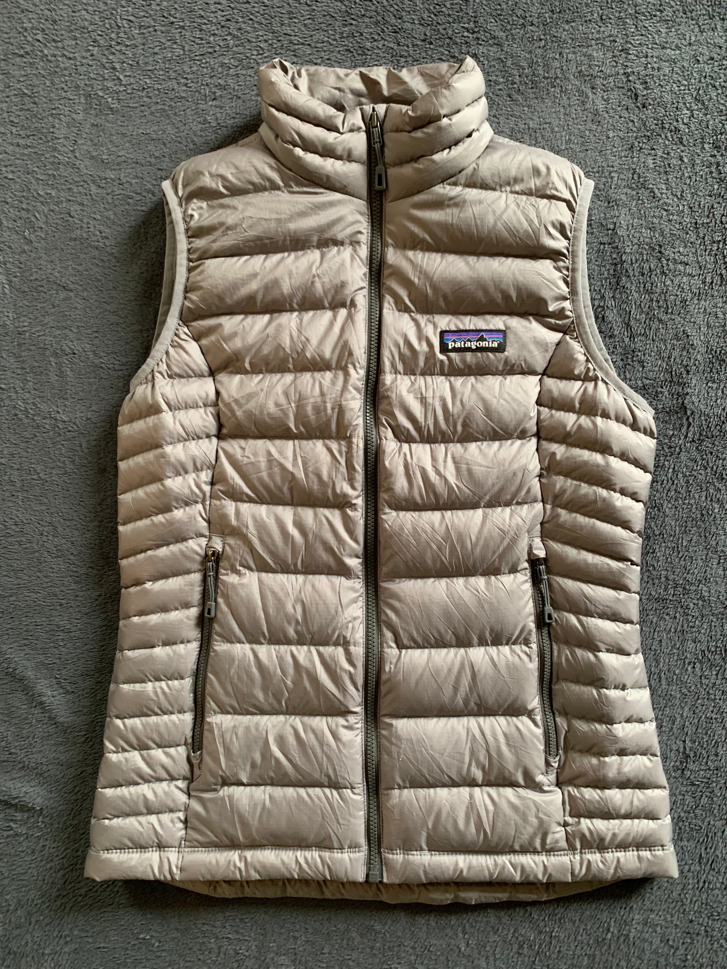 Doudoune sans manches patagonia d’occasion pour femmes. Taille xs.