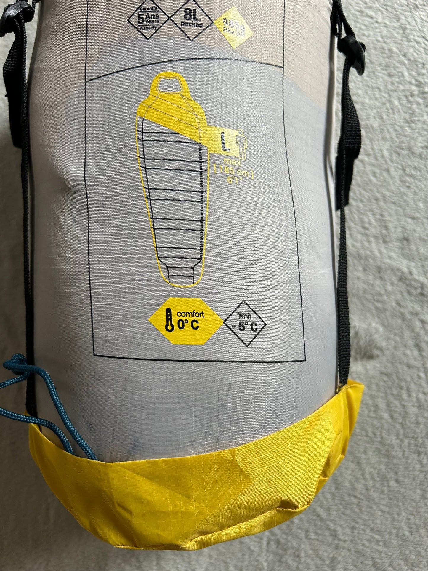 Location sac de couchage forclaz 0 degrés en plumes. Taille L. ( 20 euros / week-end ).