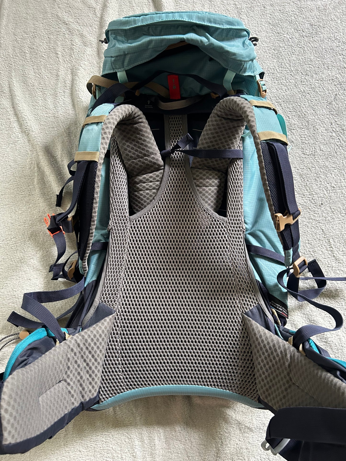 Location sac à dos Forclaz MT500 Air pour femmes. 55 litres. ( 12 euros / week-end ).