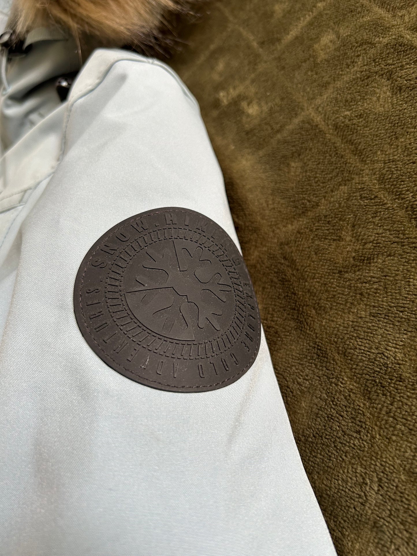Parka quechua grand froid d’occasion pour femmes. Taille XS