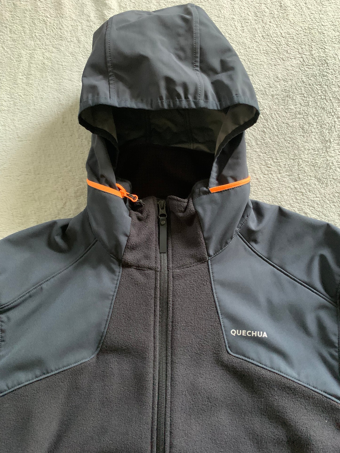 Veste polaire quechua d’occasion pour hommes. Taille XL/XXL.