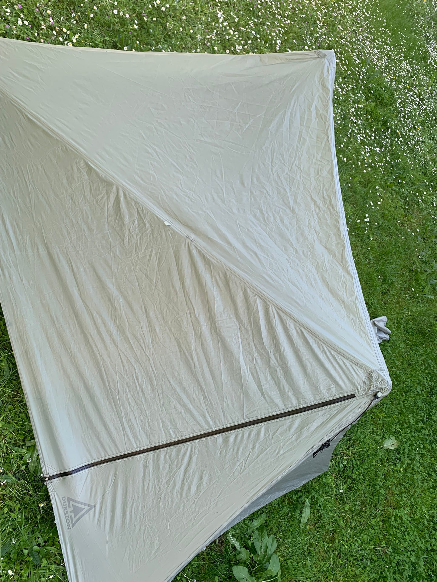 Location toile de tente de bivouac  ultralight X-MID 1 personne. 795 grammes. ( 40 euros / week-end ).