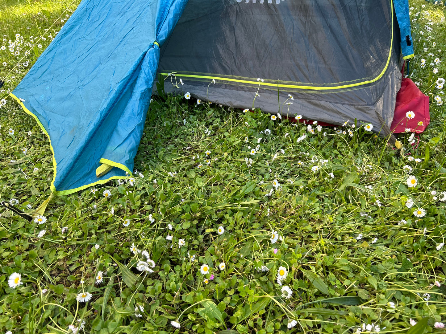 Location tente Camp minima superlight 2. 25 euros le week-end.