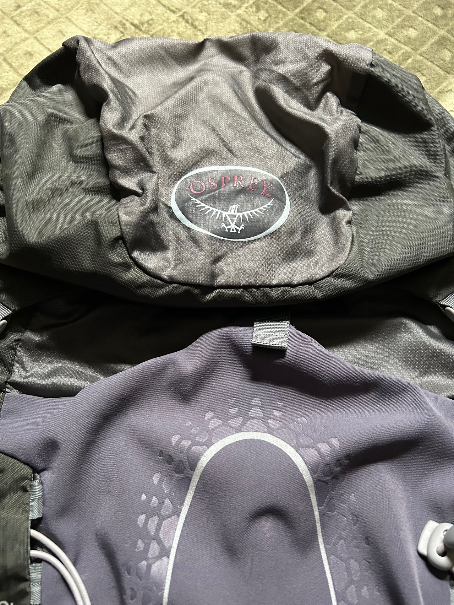 Location sac à dos Osprey Atmos 50. Taille M/L. 15 euros / week-end et 20 euros la semaine.