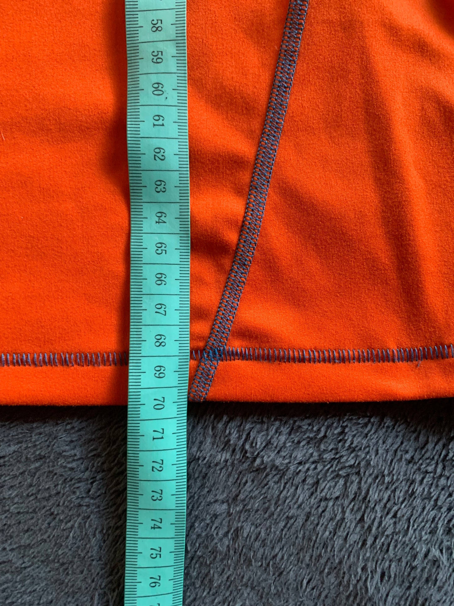 Tee shirt de sport Norrona d’occasion pour hommes. Taille S