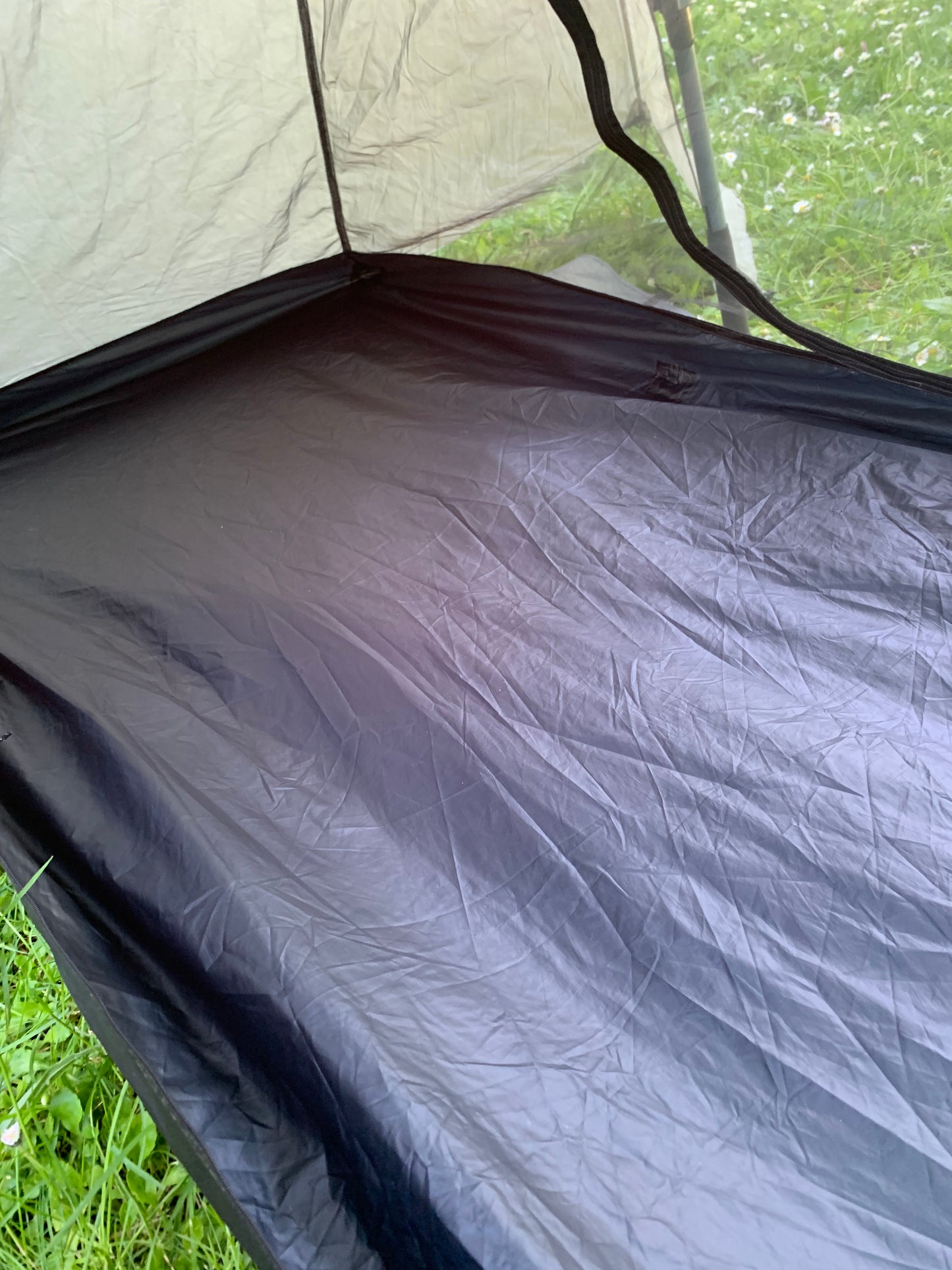 Location toile de tente de bivouac  ultralight X-MID 1 personne. 795 grammes. ( 40 euros / week-end ).