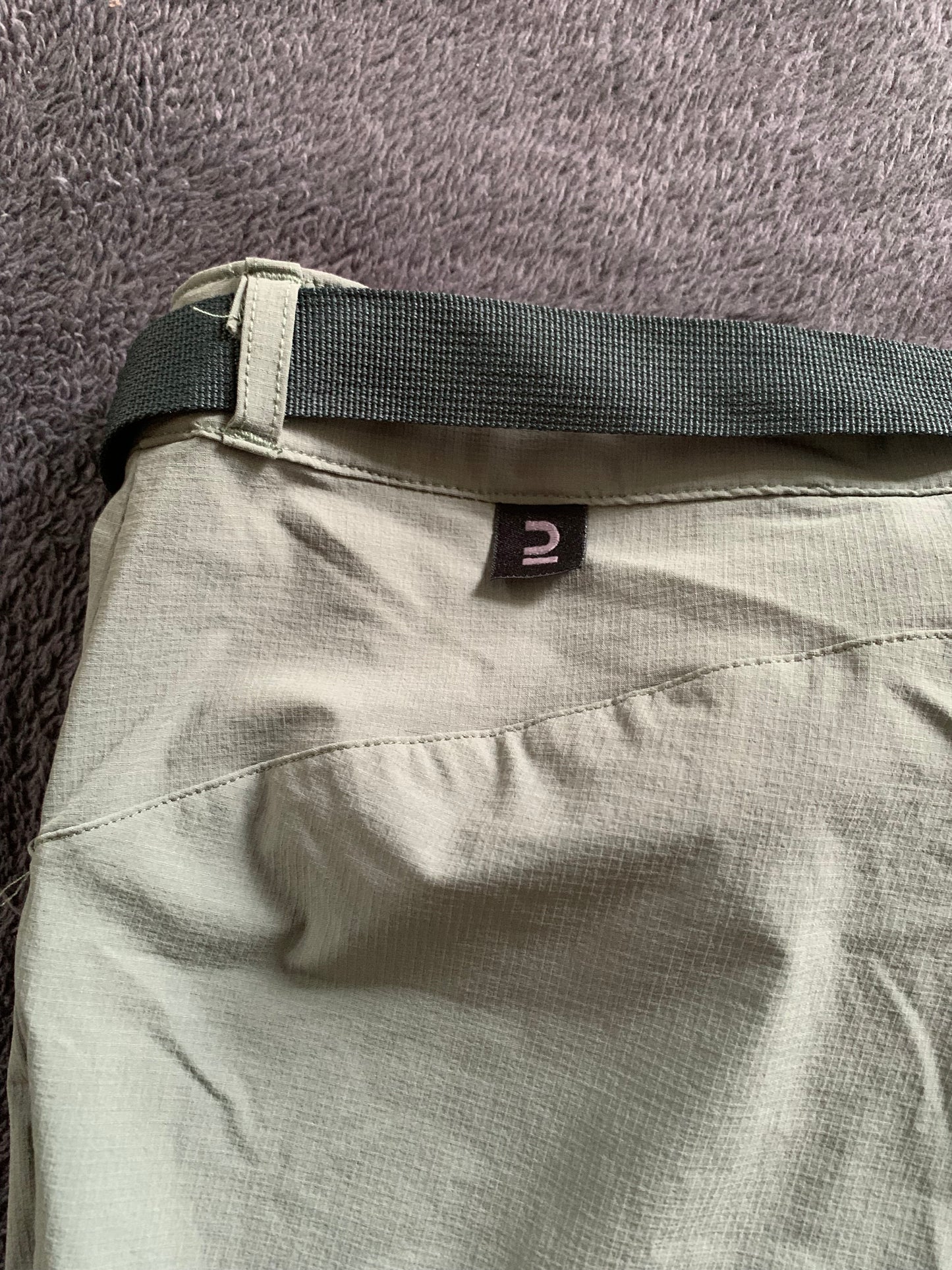 Pantalon de randonnée forclaz d’occasion pour femmes. Taille M/L
