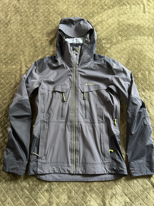 Veste imperméable quechua MH900 d’occasion pour hommes. Taille M