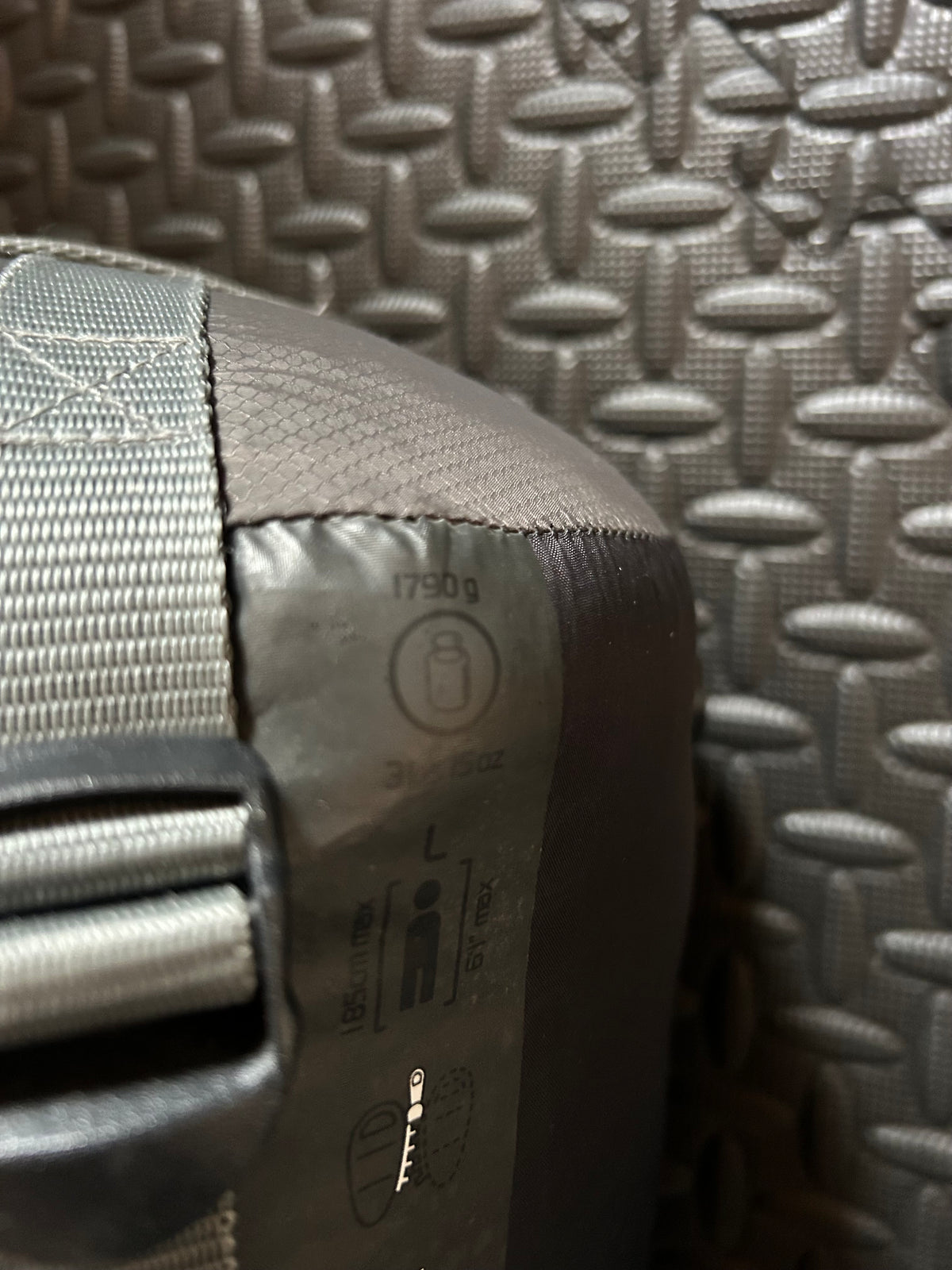 Sac de couchage forclaz d’occasion 0 degrés ultralight. Taille L