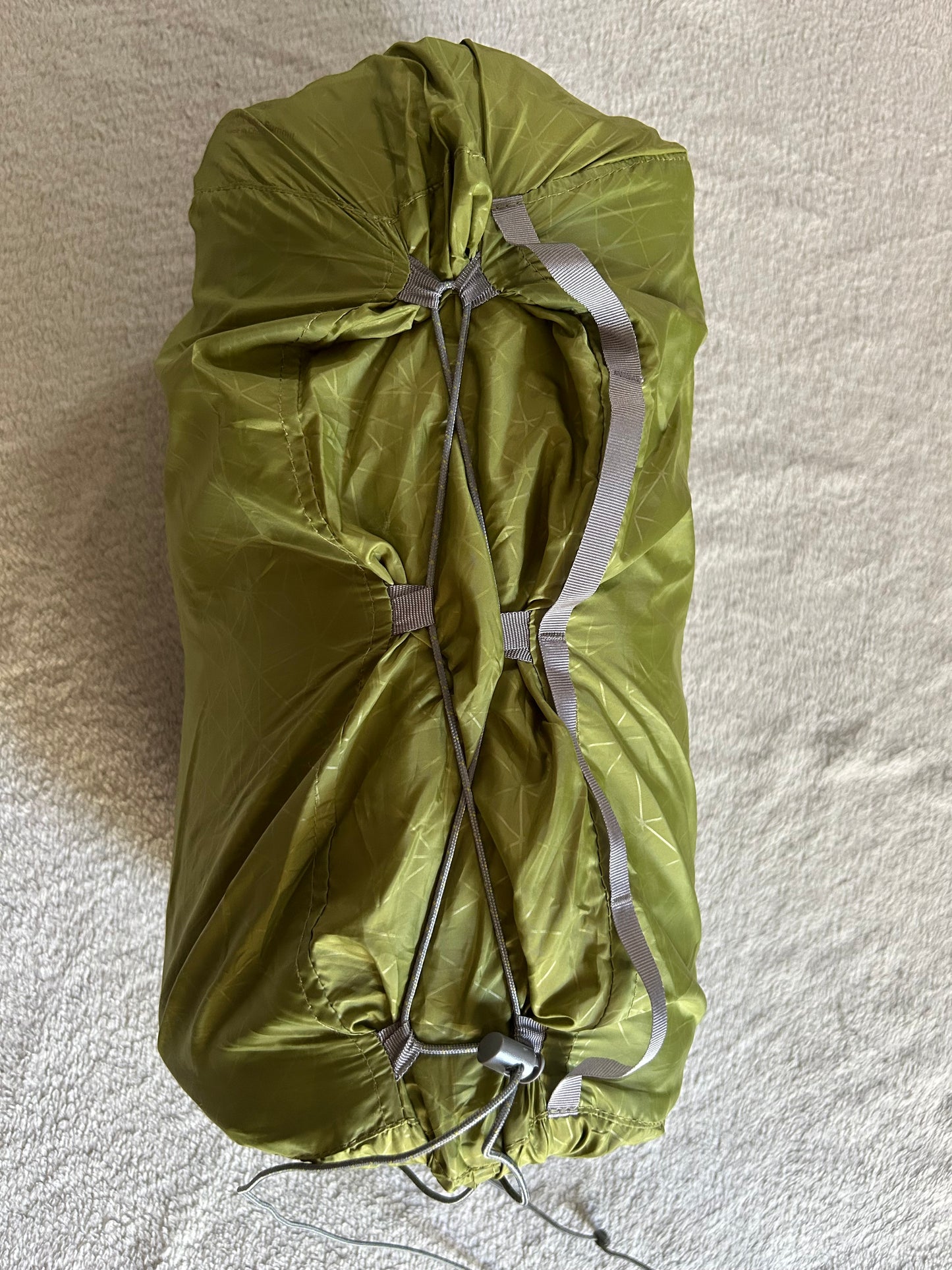 Location matelas gonflable Sea to summit camp mat S.I large. 1180 grammes. R-Value 4,2. ( 15 euros / week-end).