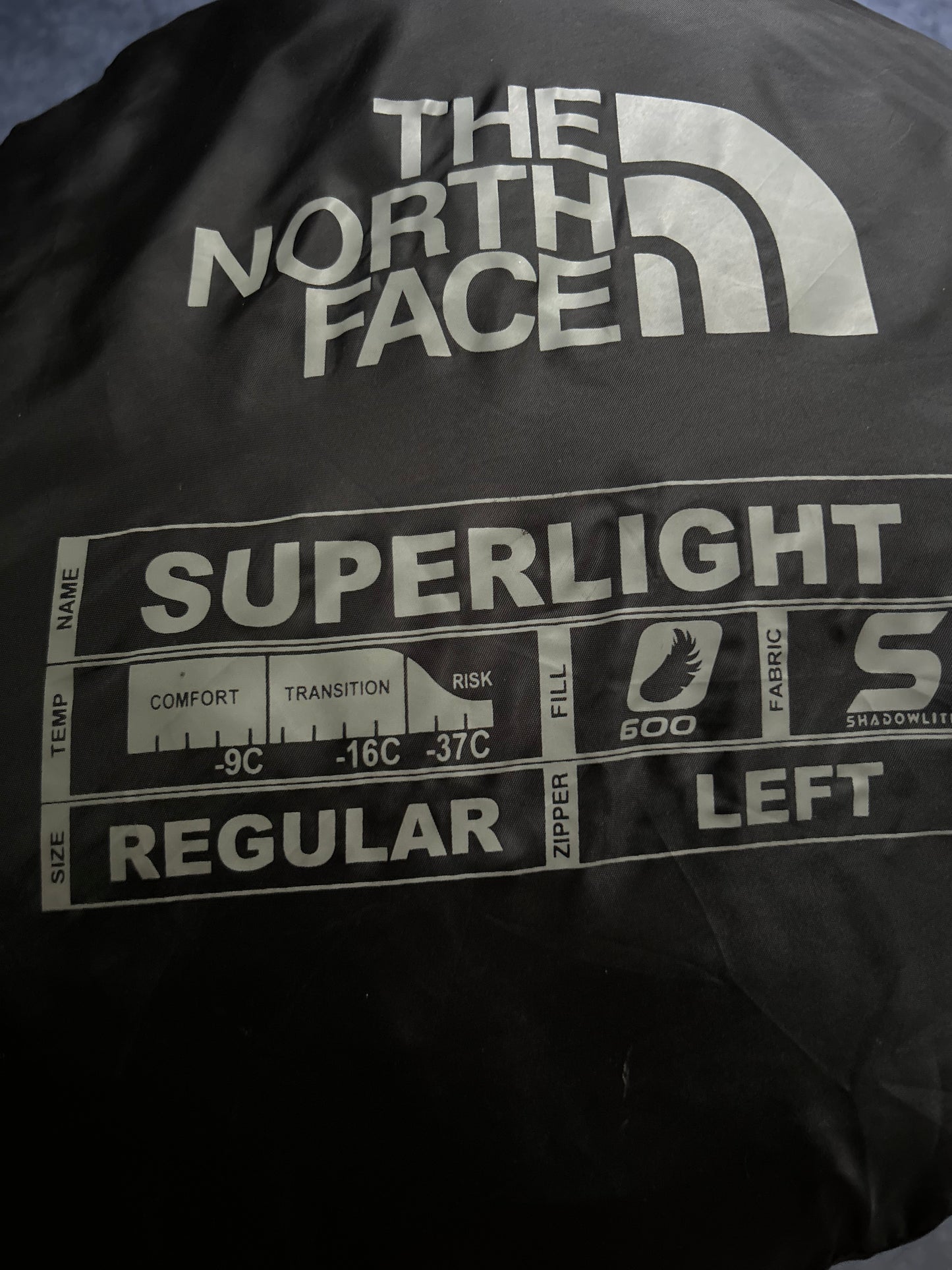 Sac de couchage the North face en plumes d’occasion. Taille M