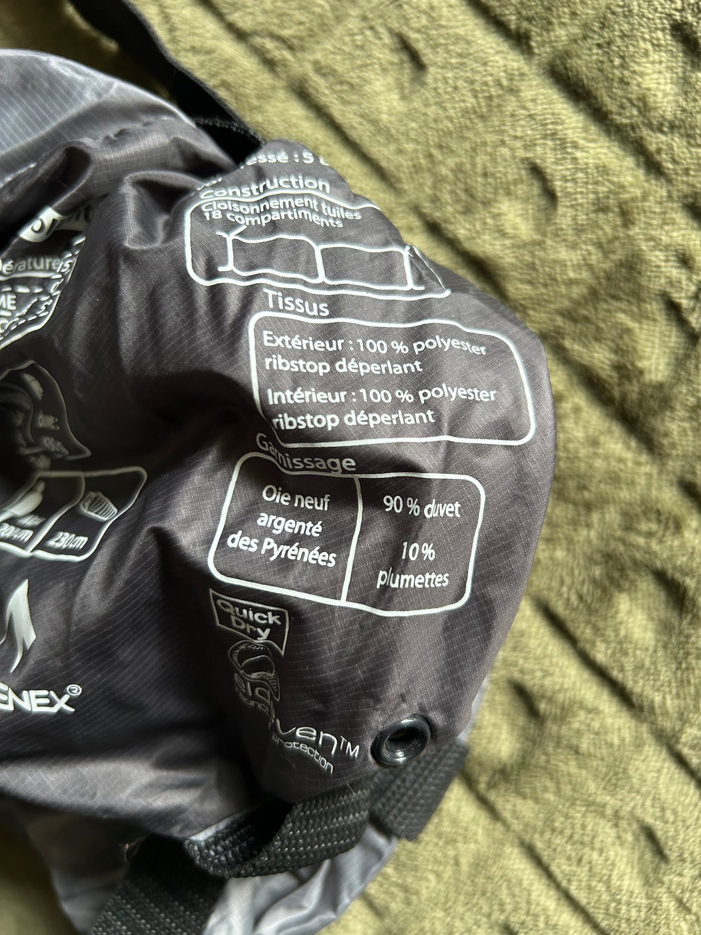 Sac de couchage Pyrenex Prolight 800 d’occasion en plumes.